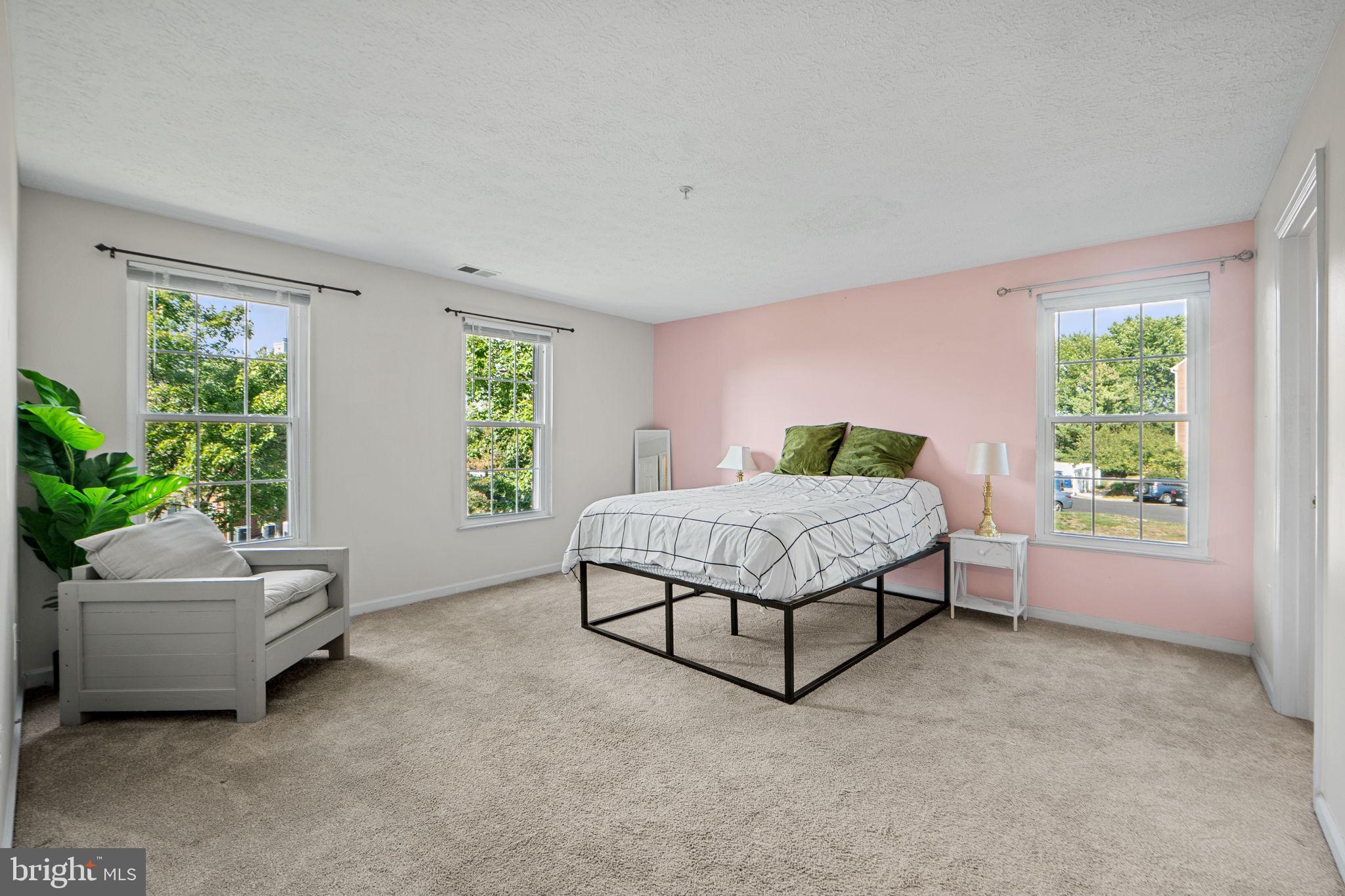 CHESTNUT GABLE - Residential Lease