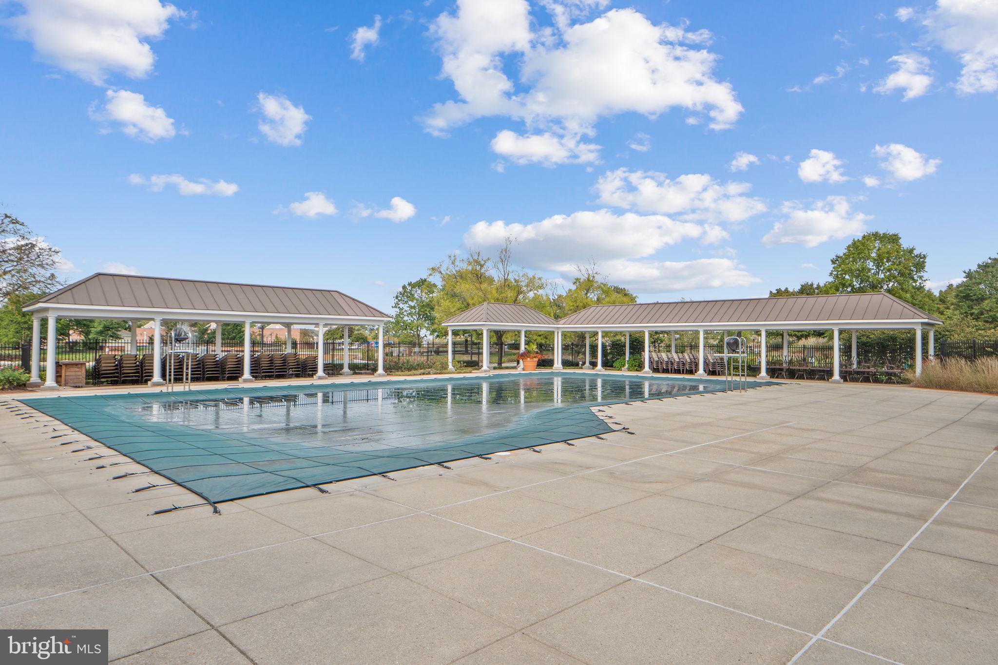 CHESTNUT GABLE - Residential Lease