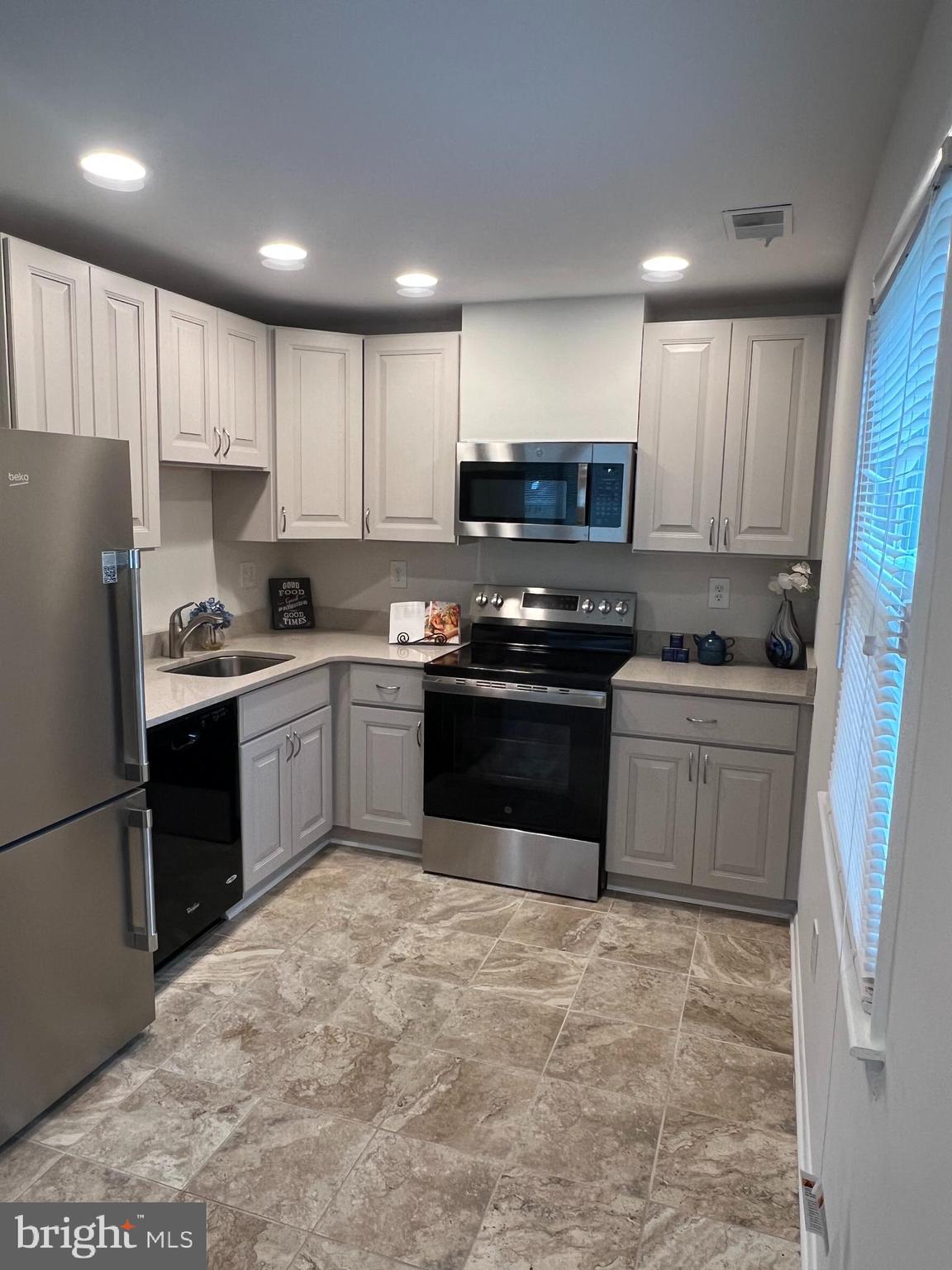 LAKE NORMANDY ESTATES - Residential