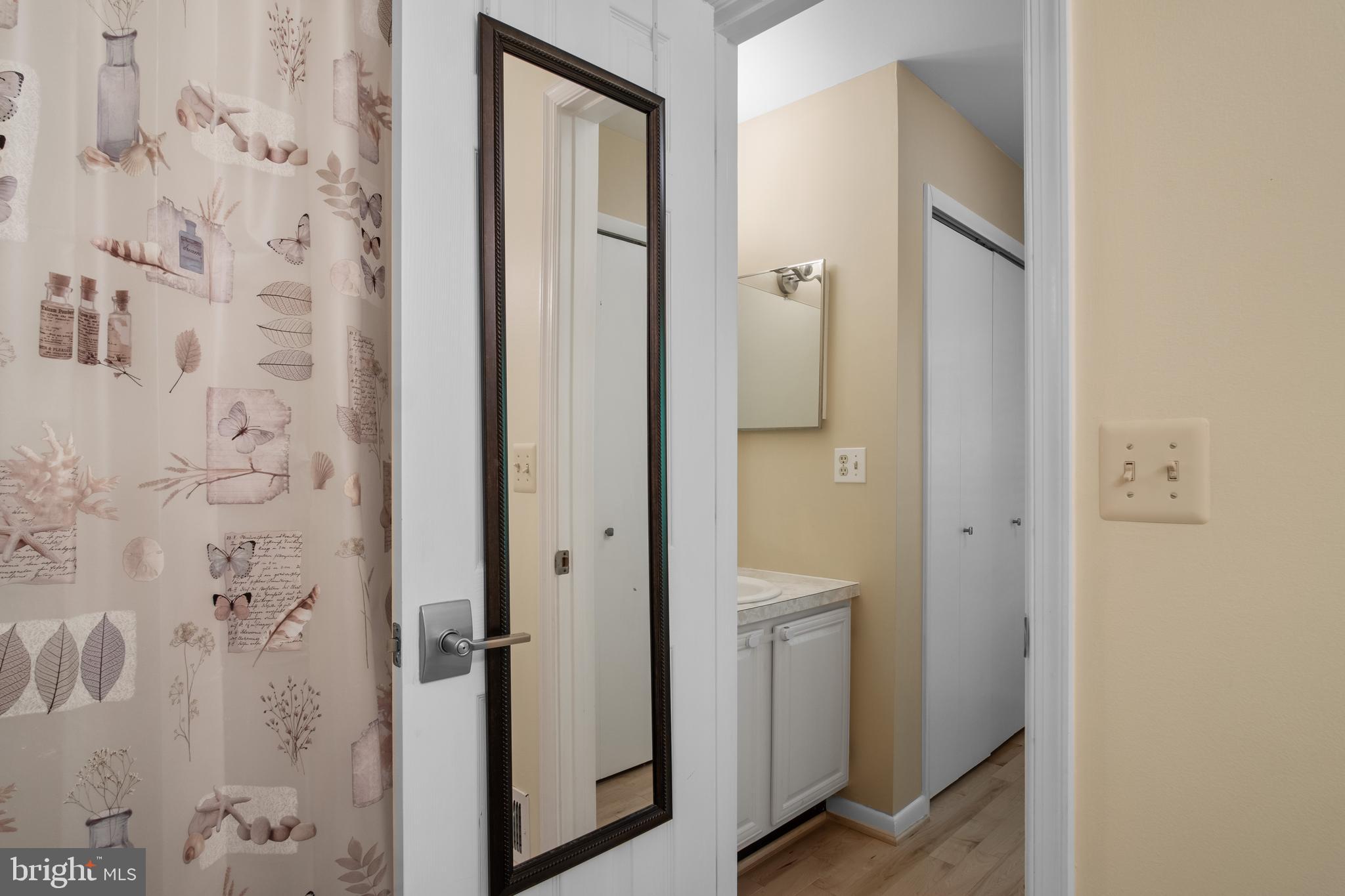 RESTON - Residential Lease