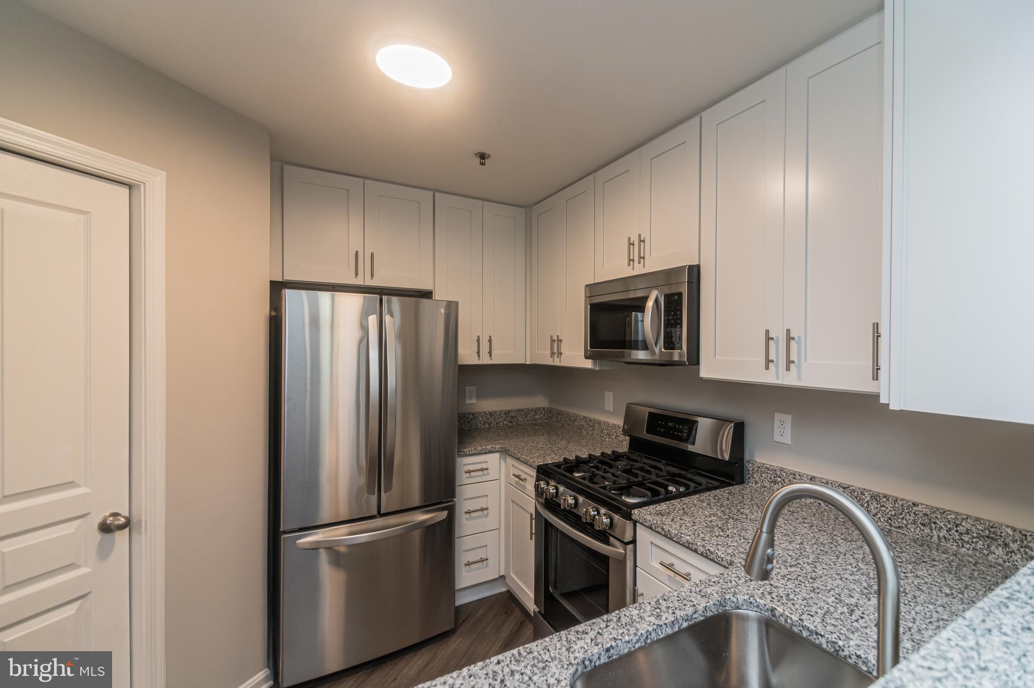 SAVOY PARK CONDOMINIUMS - Residential