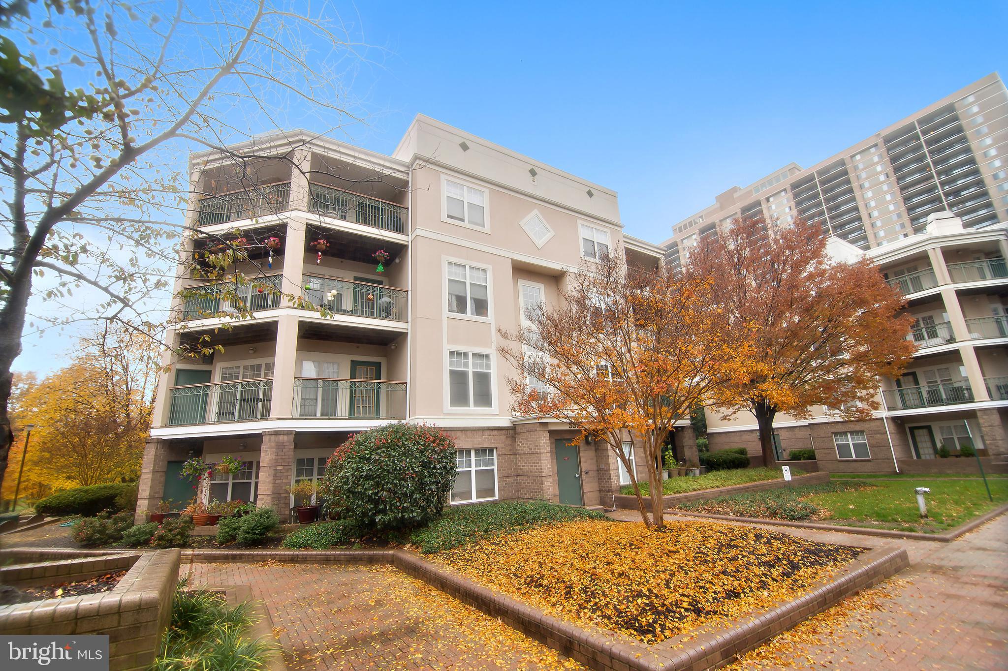 SAVOY PARK CONDOMINIUMS - Residential