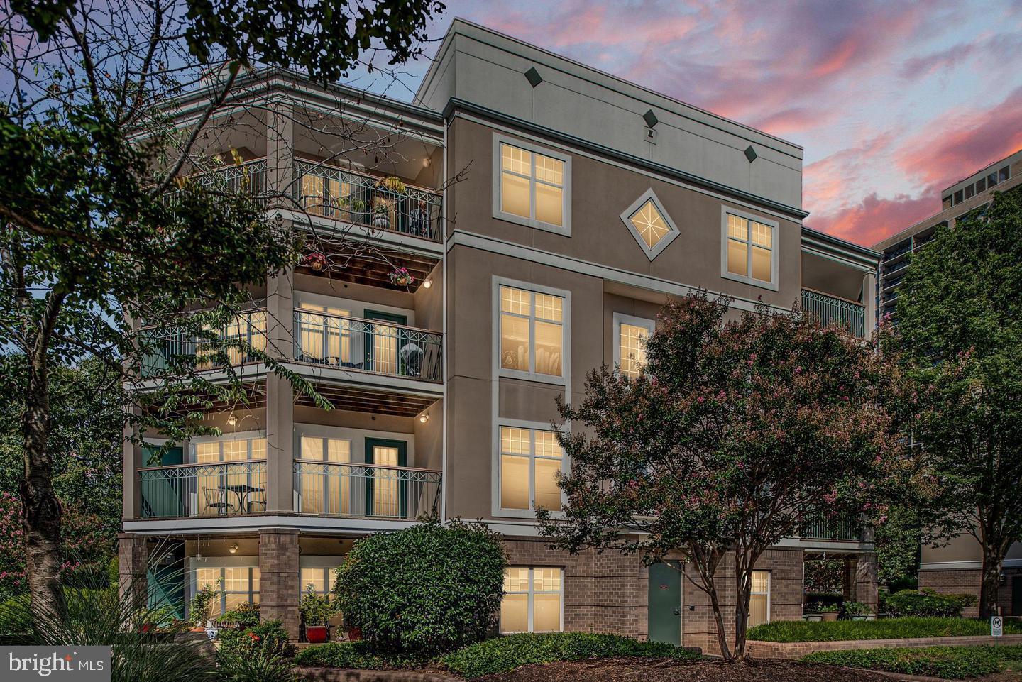 SAVOY PARK CONDOMINIUMS - Residential