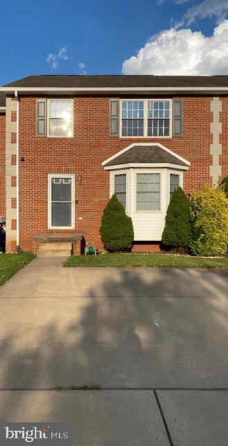 ALBERT COURTS - Residential