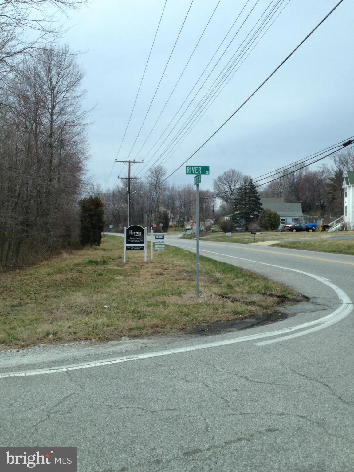 HOLLY HILL HARBOR - Land