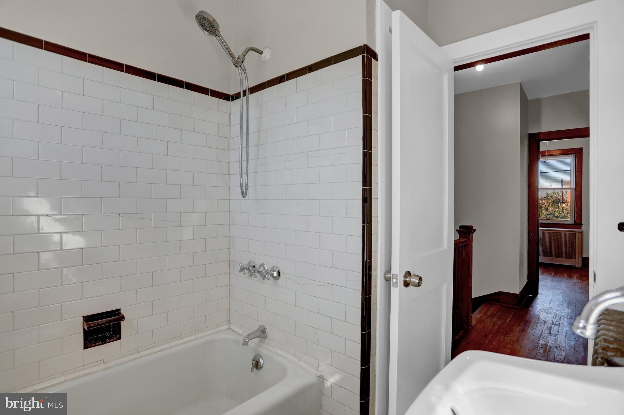 GREEKTOWN - Residential
