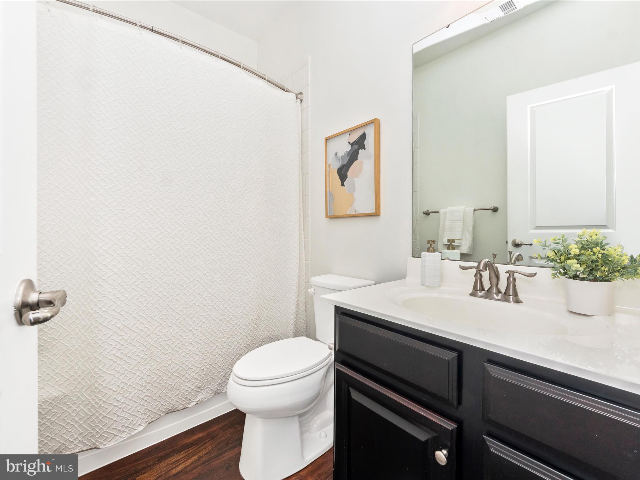 CENTRAL PARKE COLONIAL CHARLES - Residential