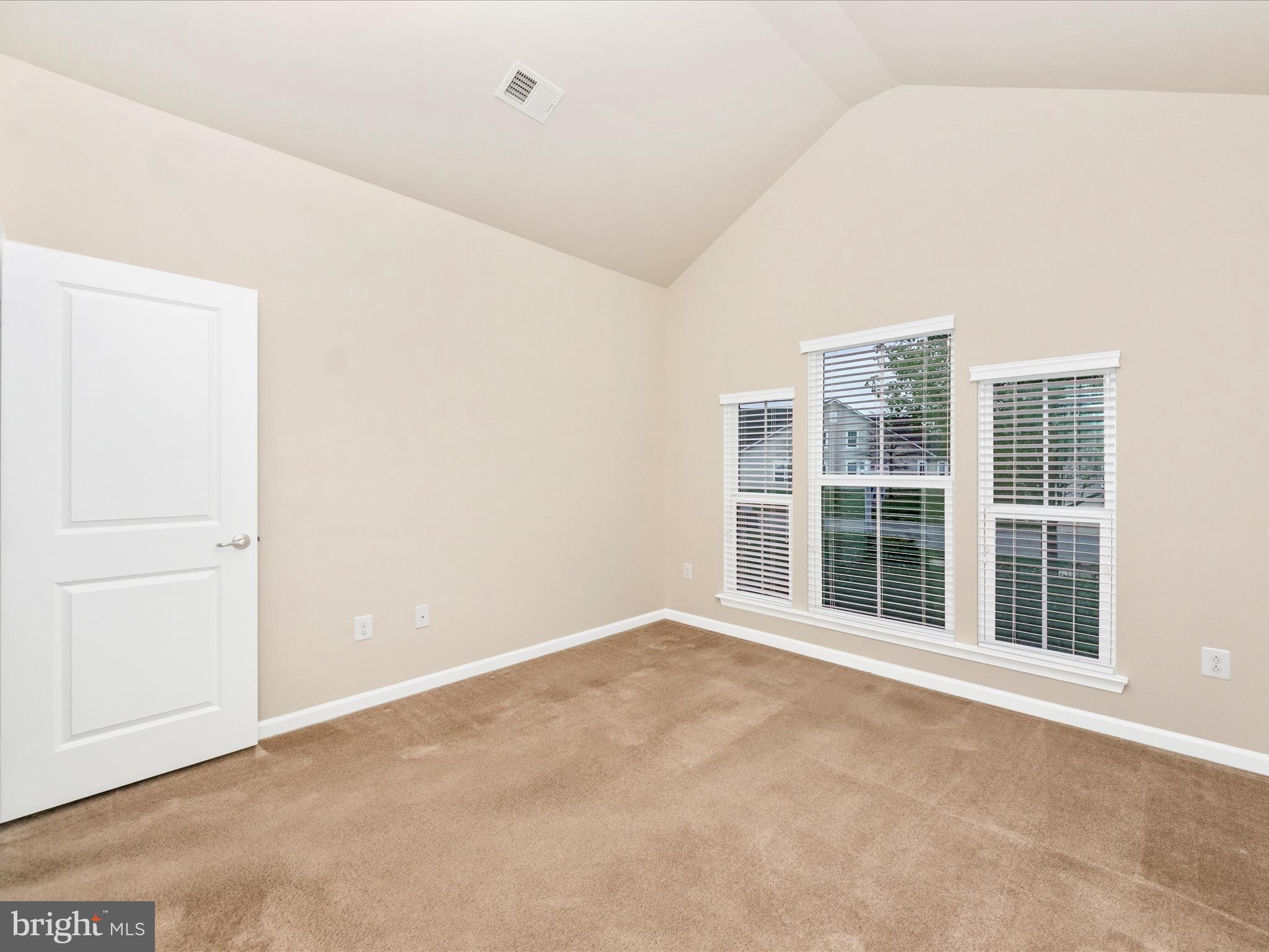 CENTRAL PARKE COLONIAL CHARLES - Residential