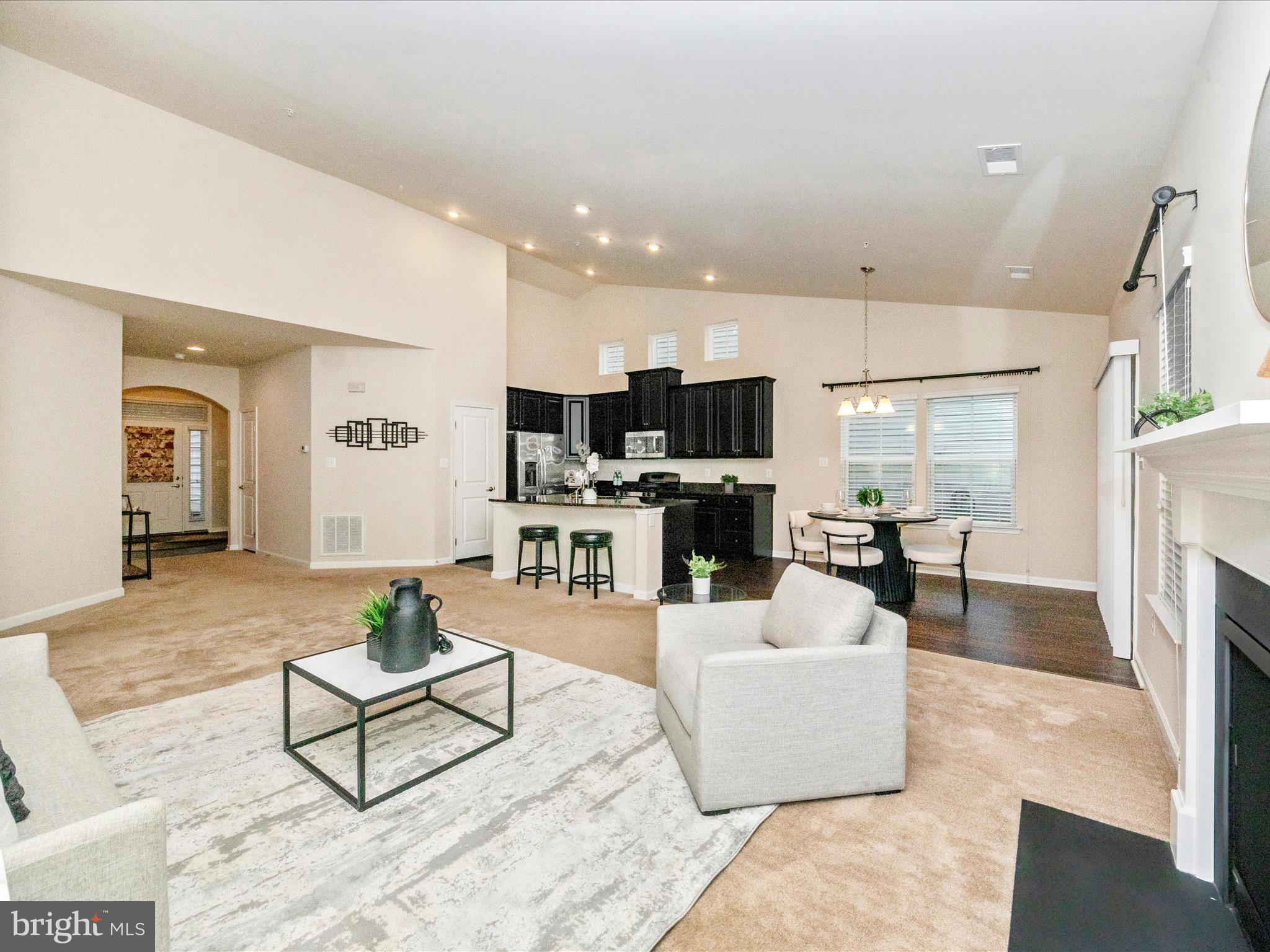 CENTRAL PARKE COLONIAL CHARLES - Residential