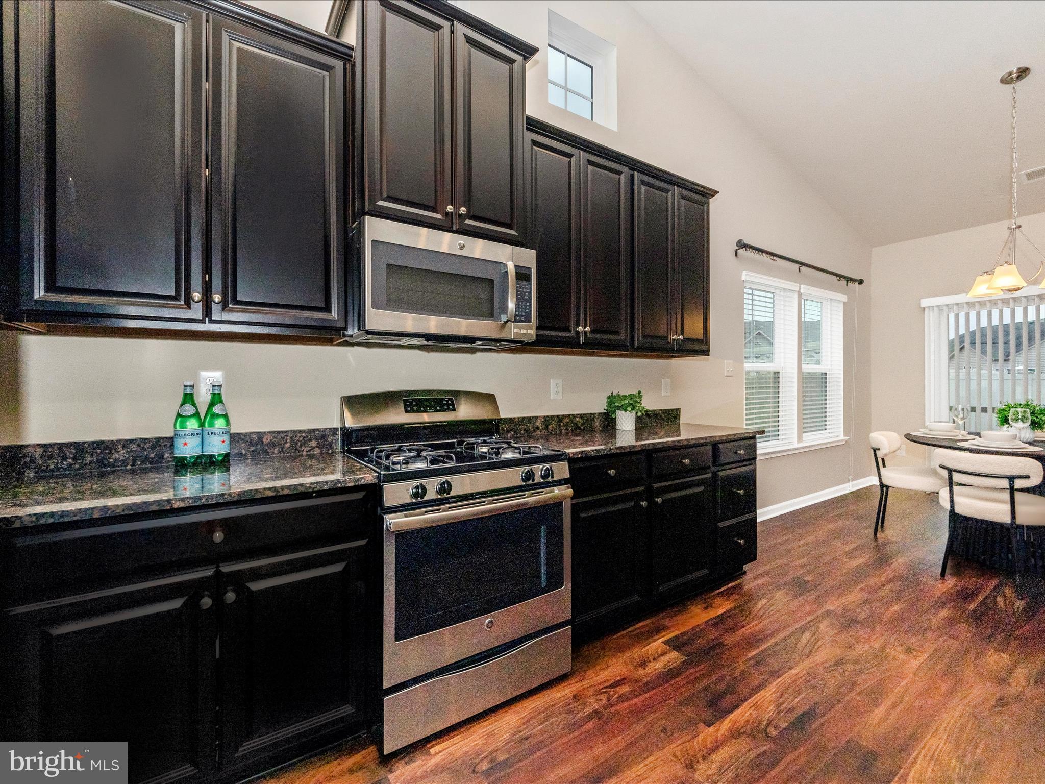 CENTRAL PARKE COLONIAL CHARLES - Residential