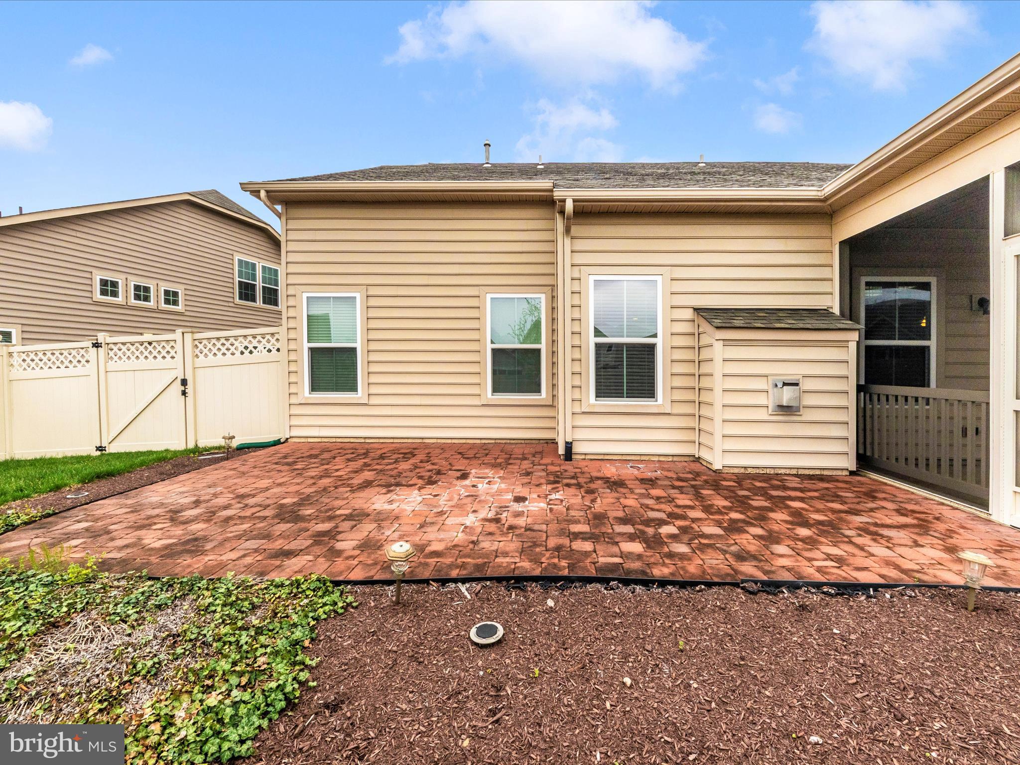 CENTRAL PARKE COLONIAL CHARLES - Residential