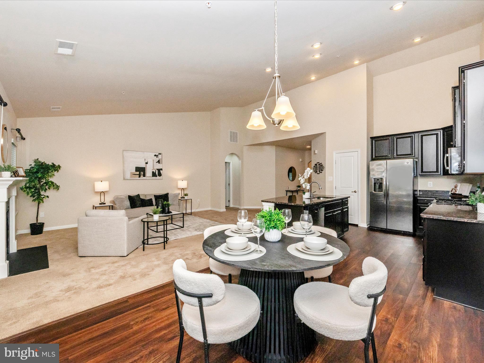 CENTRAL PARKE COLONIAL CHARLES - Residential