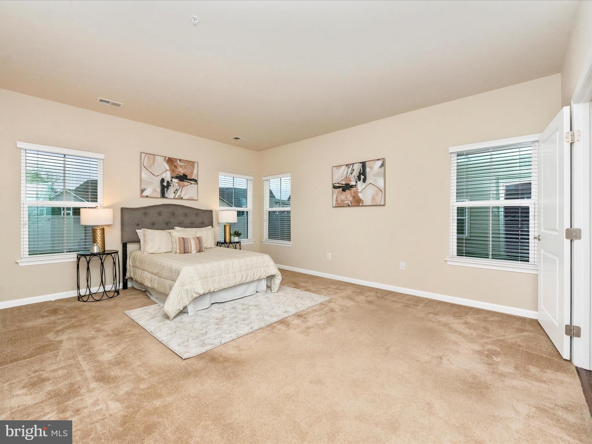 CENTRAL PARKE COLONIAL CHARLES - Residential