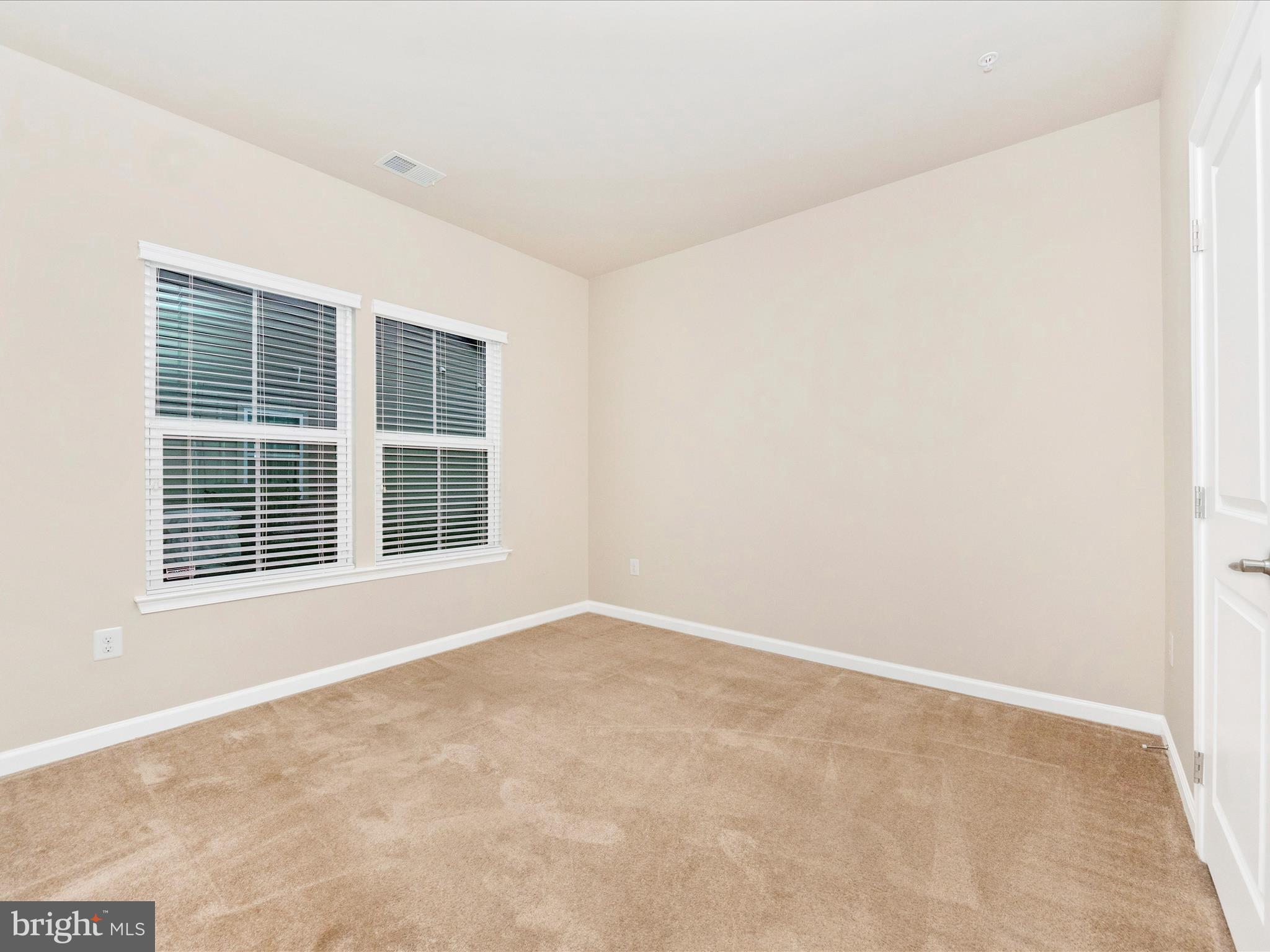 CENTRAL PARKE COLONIAL CHARLES - Residential