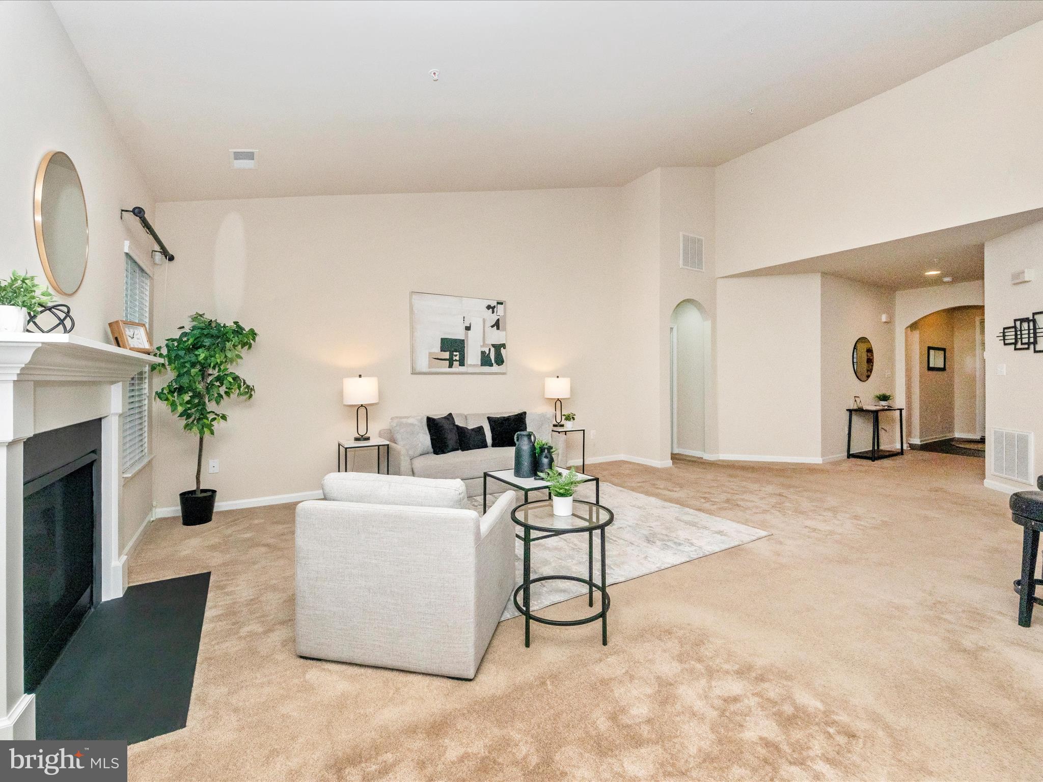 CENTRAL PARKE COLONIAL CHARLES - Residential