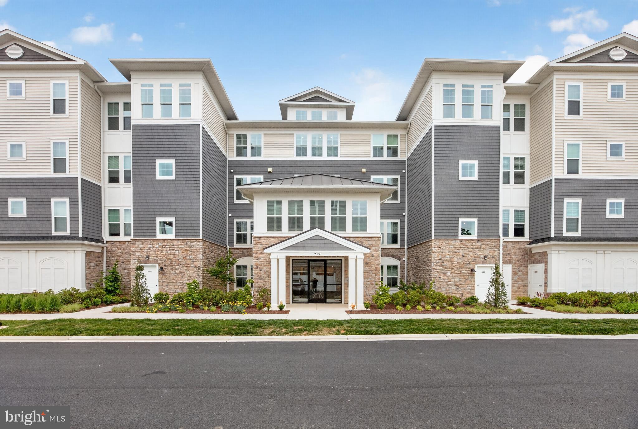 FOUR SEASONS AT KENT ISLAND - Residential