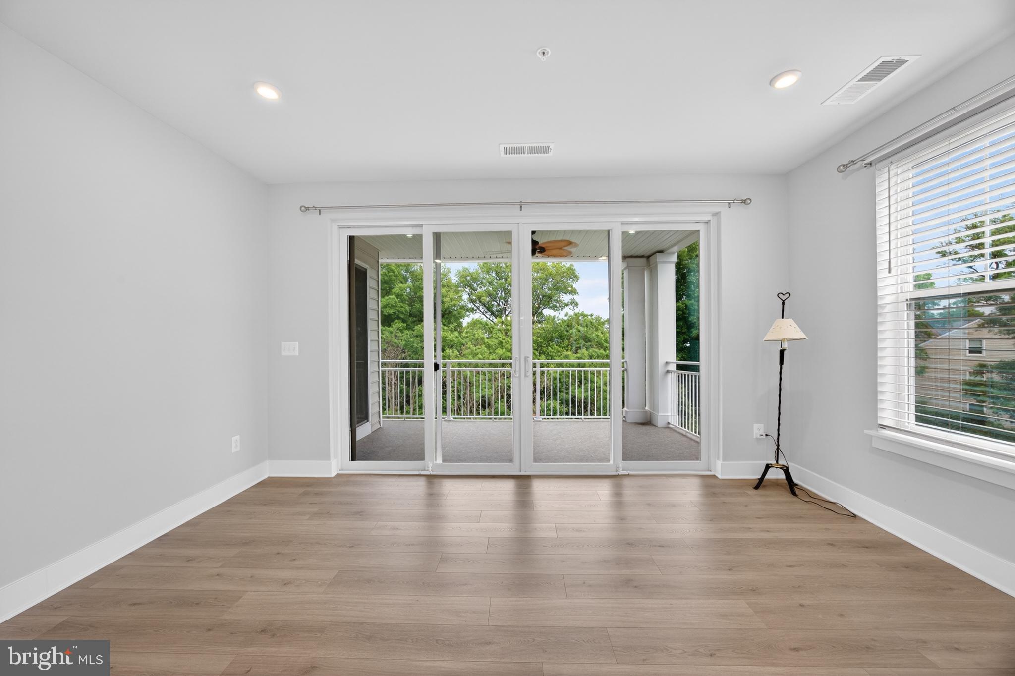 FOUR SEASONS AT KENT ISLAND - Residential