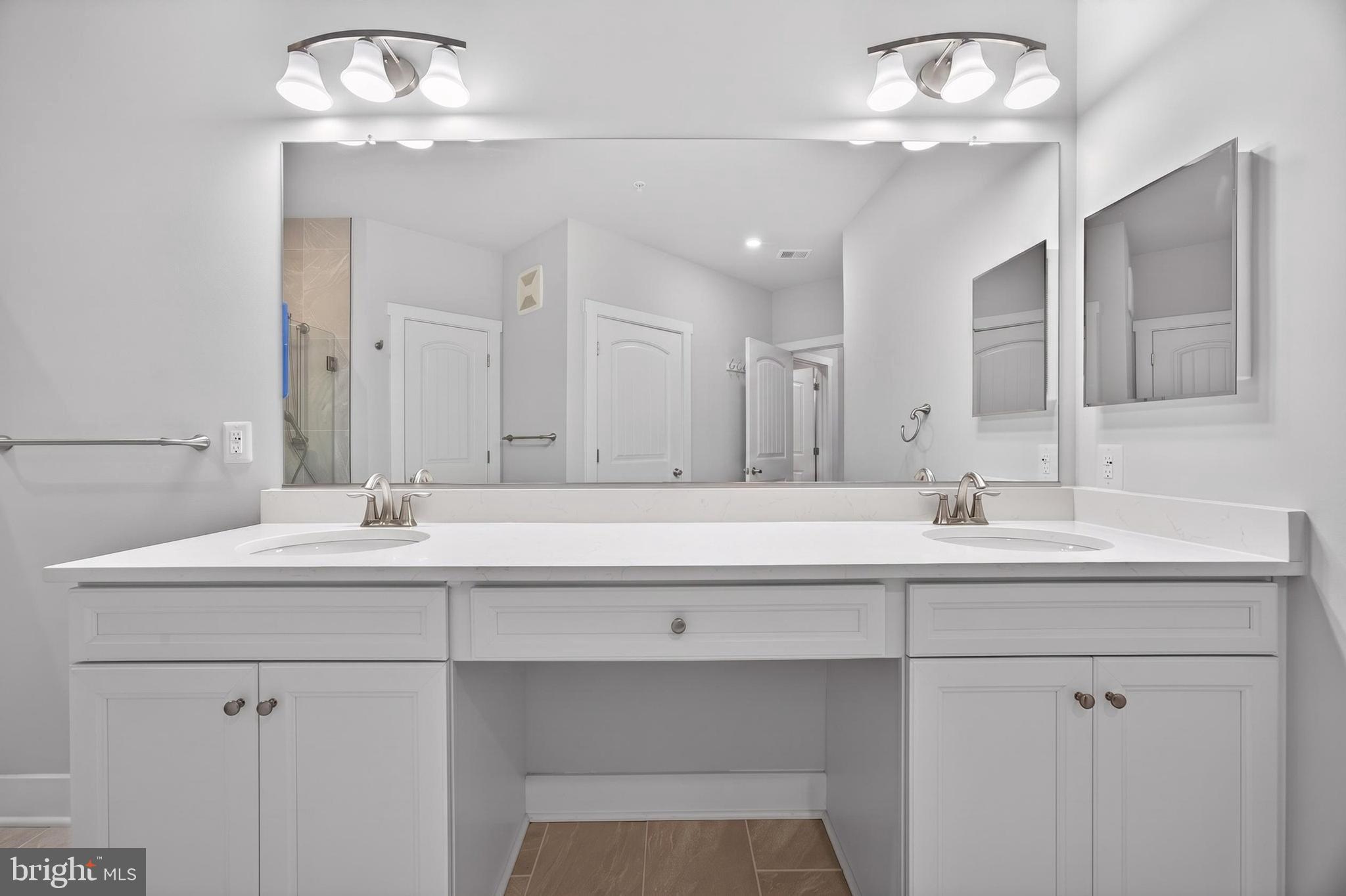 FOUR SEASONS AT KENT ISLAND - Residential