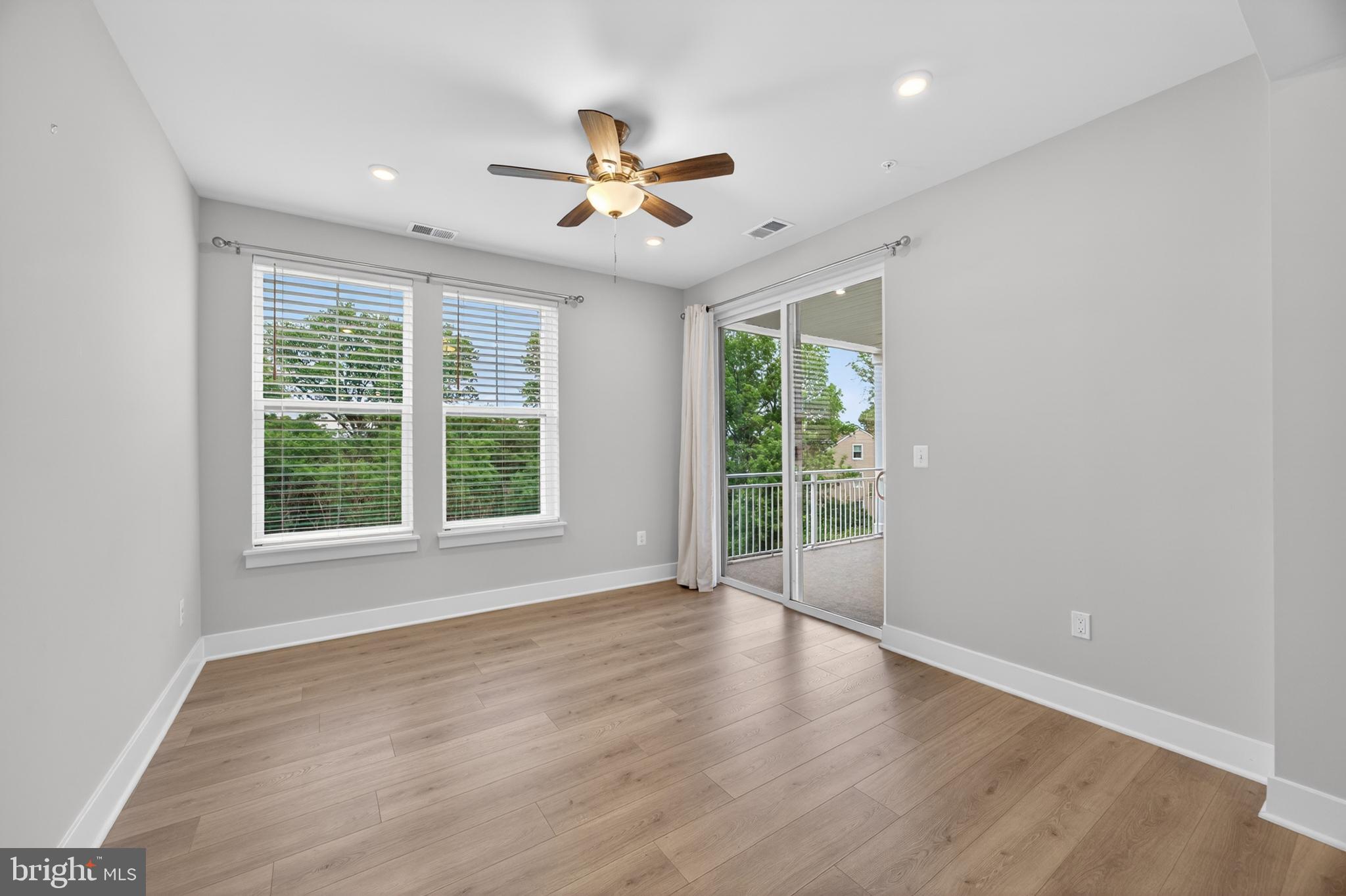 FOUR SEASONS AT KENT ISLAND - Residential