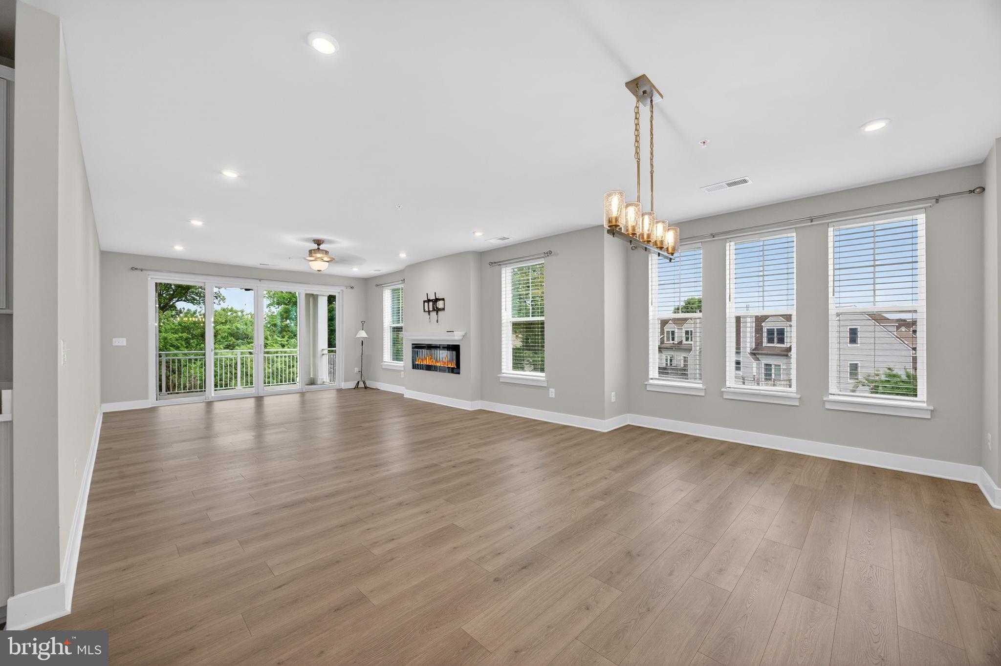 FOUR SEASONS AT KENT ISLAND - Residential