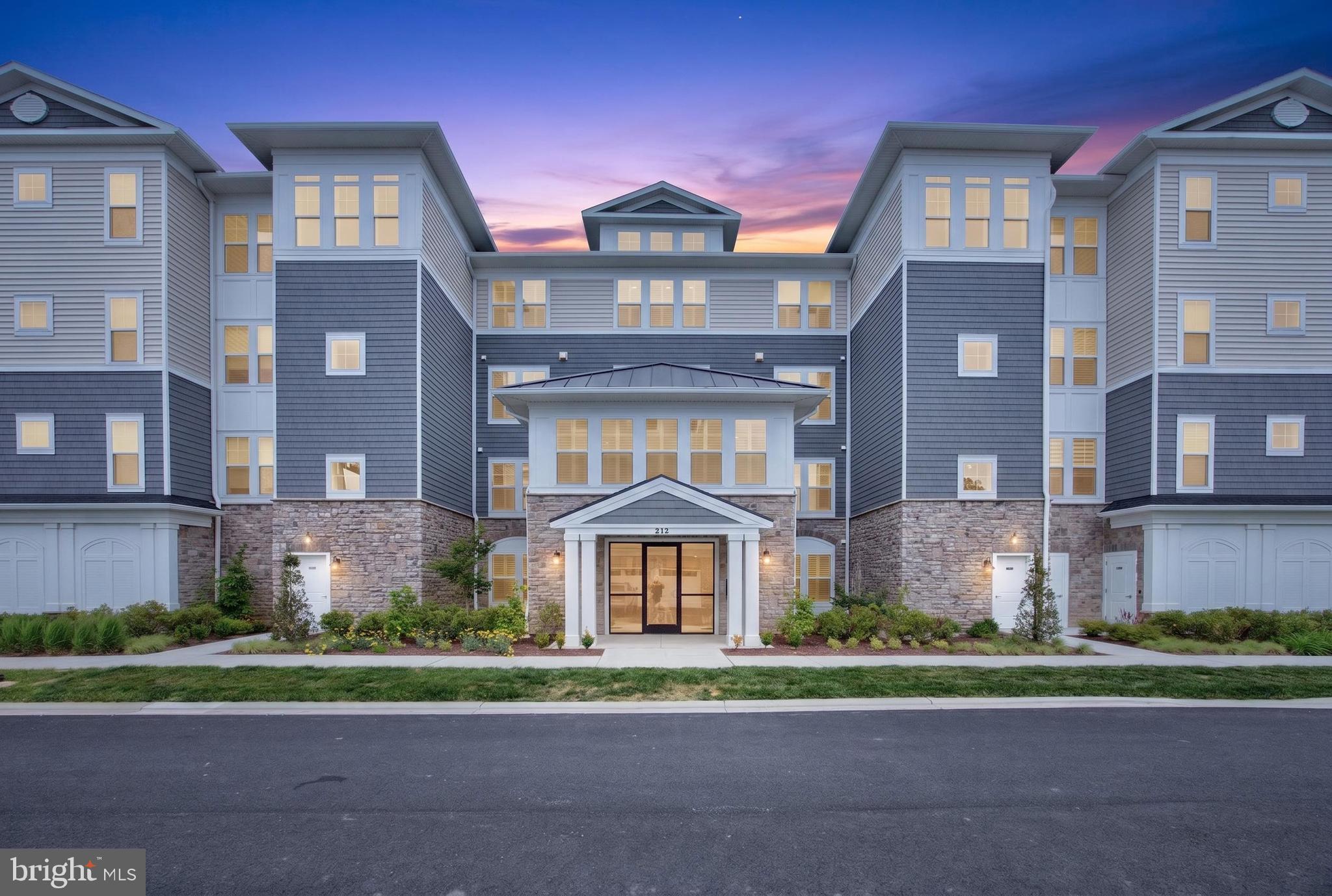 FOUR SEASONS AT KENT ISLAND - Residential