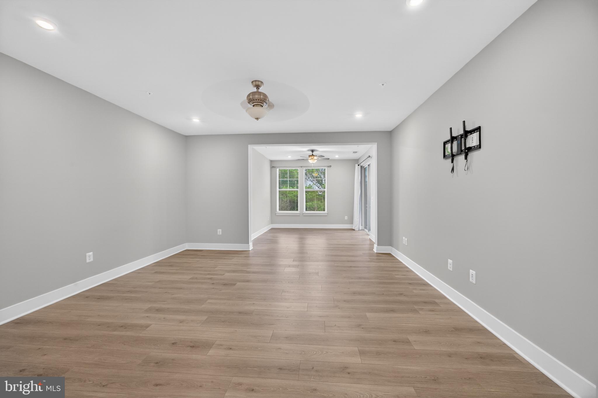 FOUR SEASONS AT KENT ISLAND - Residential