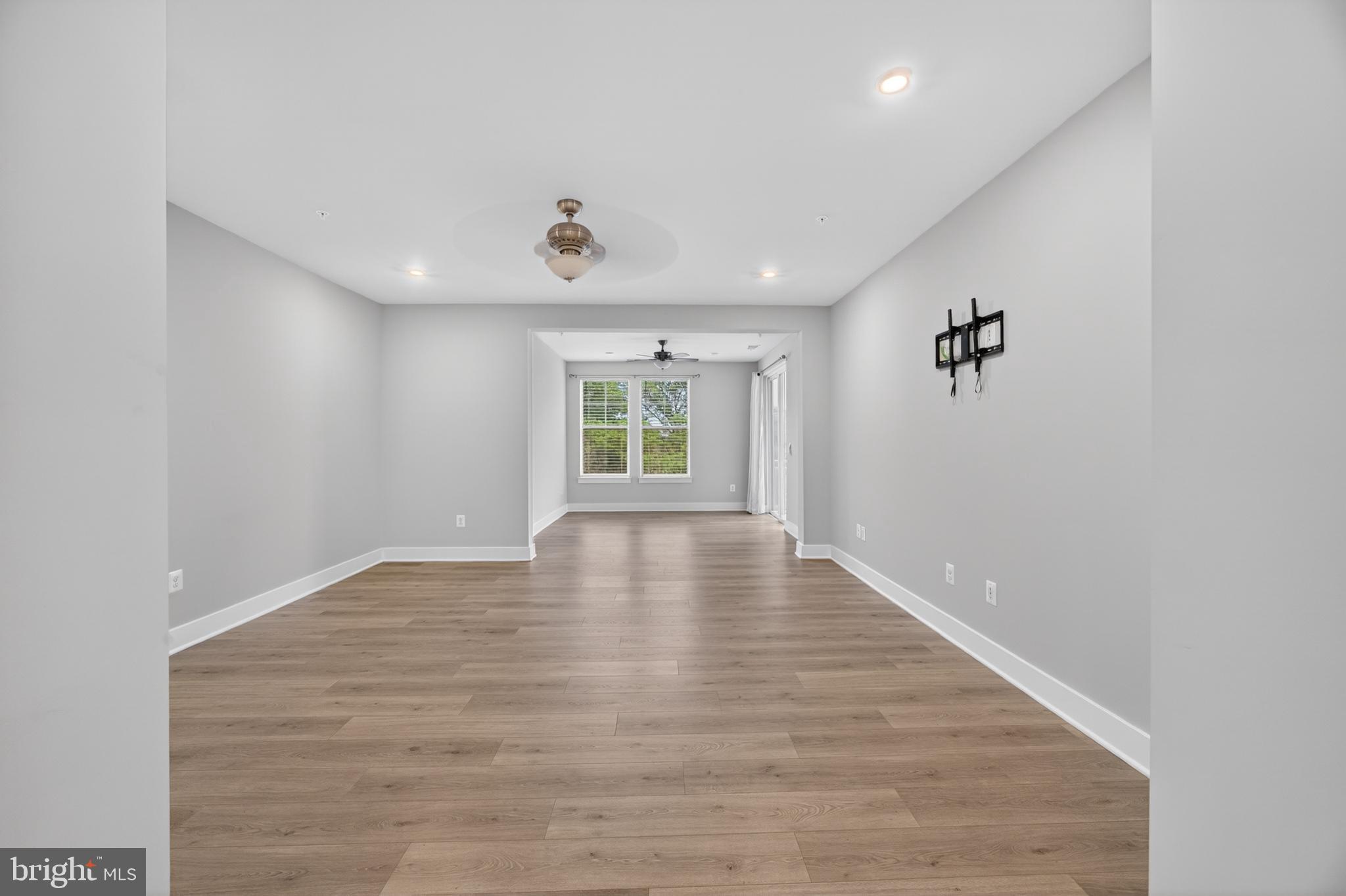 FOUR SEASONS AT KENT ISLAND - Residential