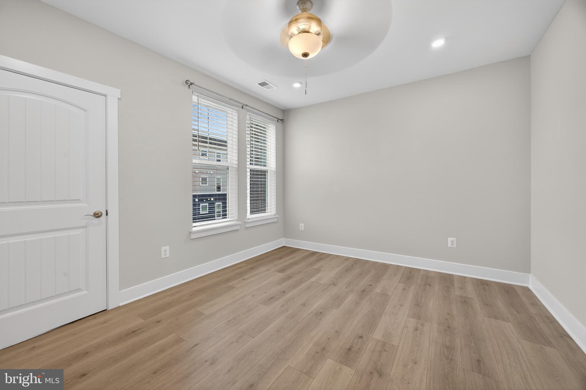FOUR SEASONS AT KENT ISLAND - Residential