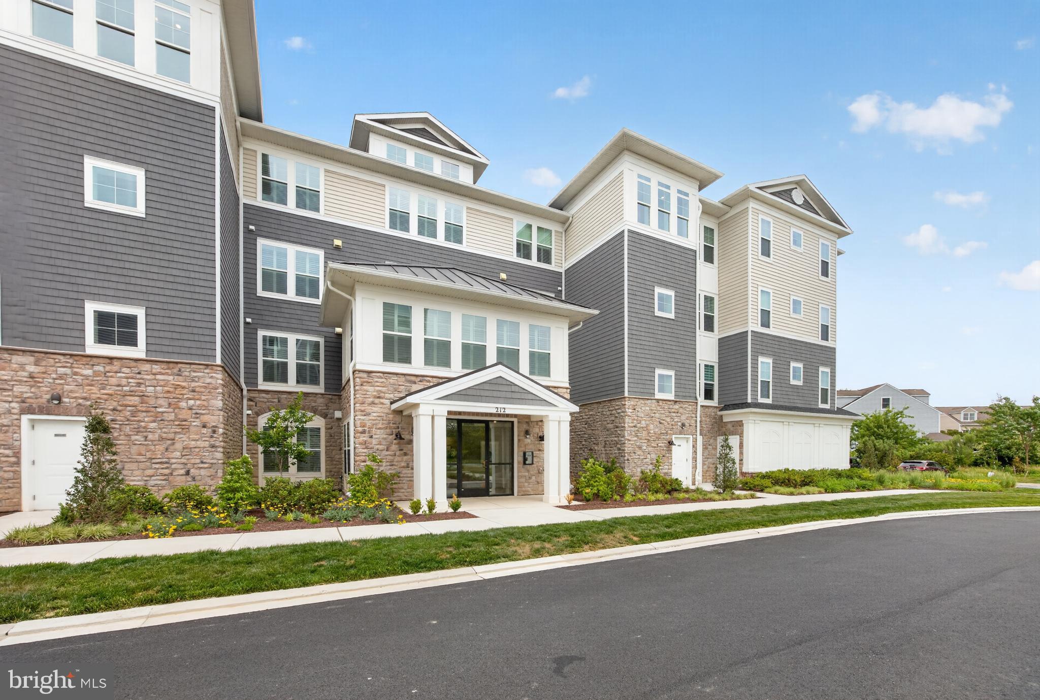FOUR SEASONS AT KENT ISLAND - Residential