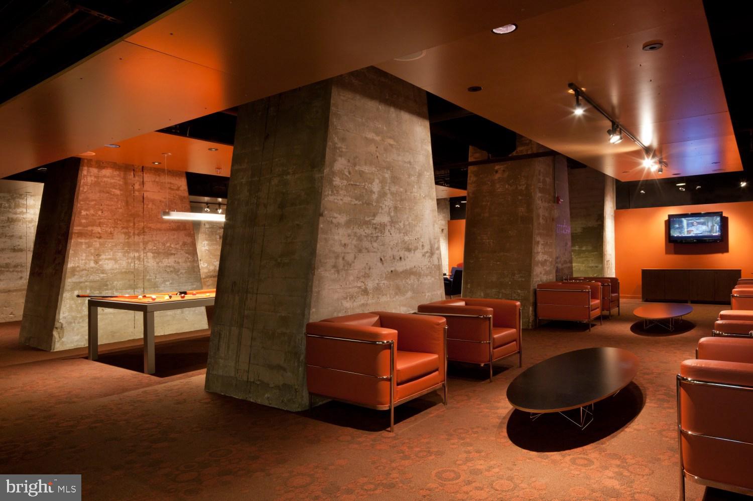 LOCUST POINT - Residential