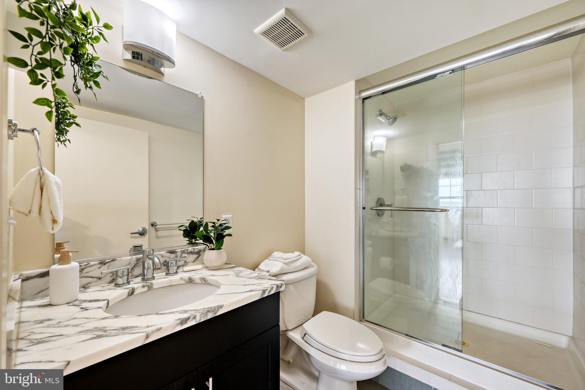 LOCUST POINT - Residential