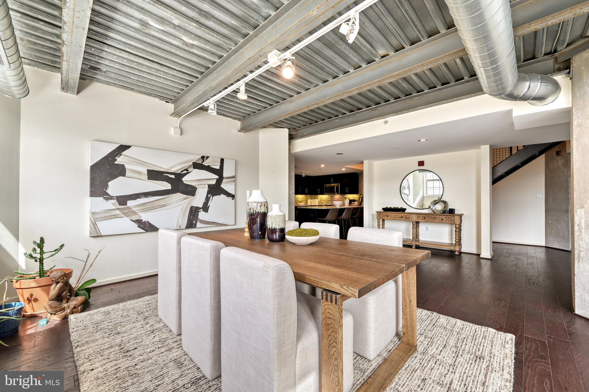 LOCUST POINT - Residential