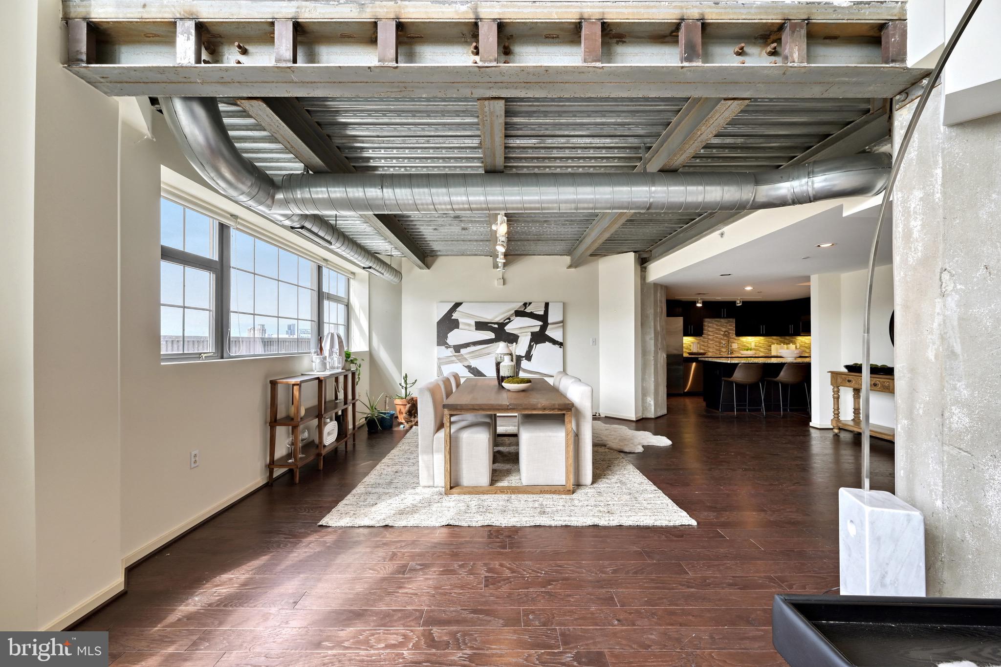 LOCUST POINT - Residential