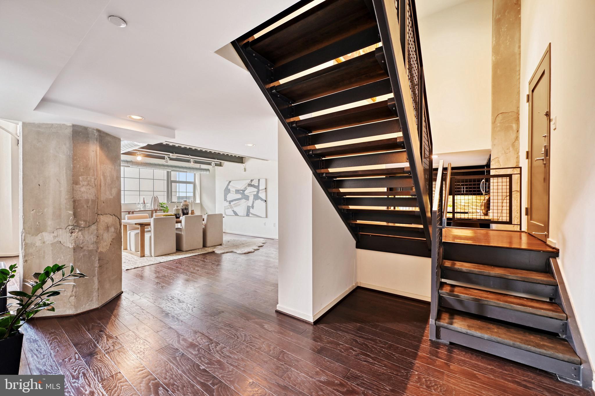 LOCUST POINT - Residential