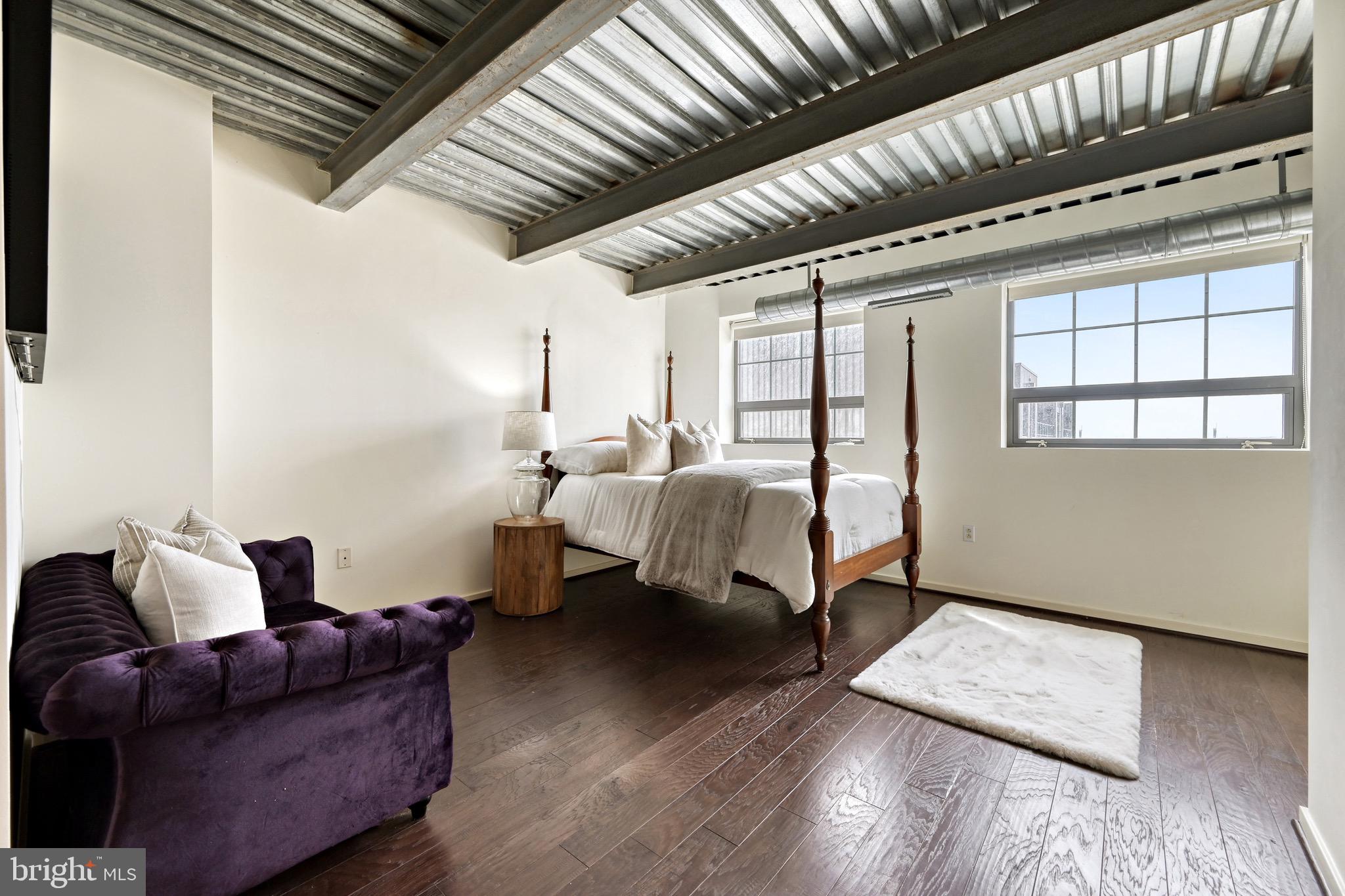 LOCUST POINT - Residential