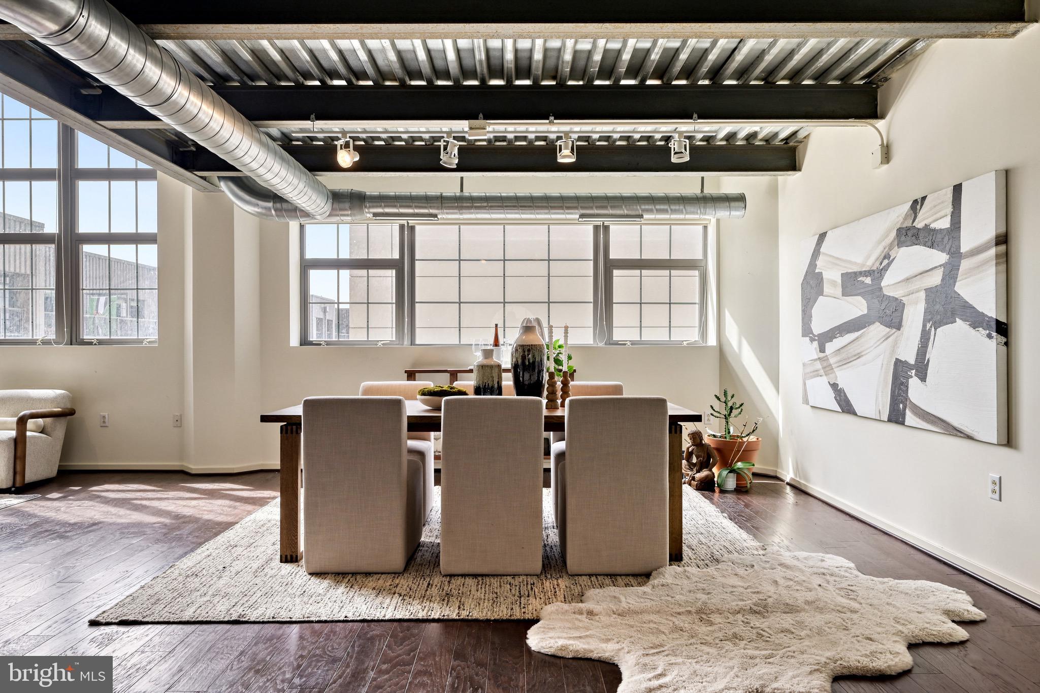 LOCUST POINT - Residential