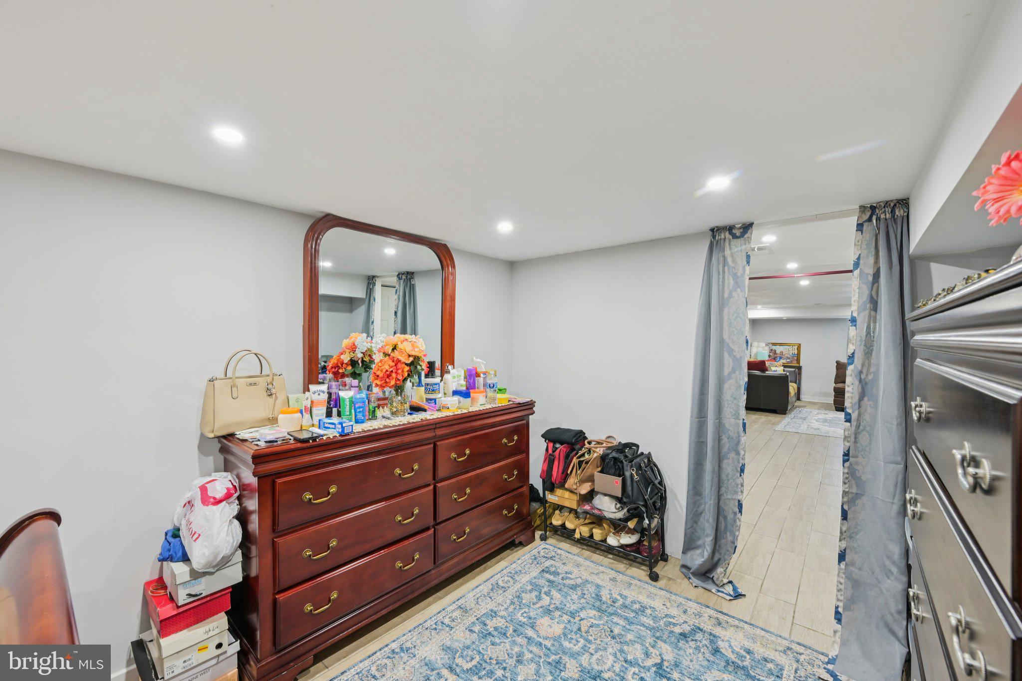 PHILADELPHIA - Residential