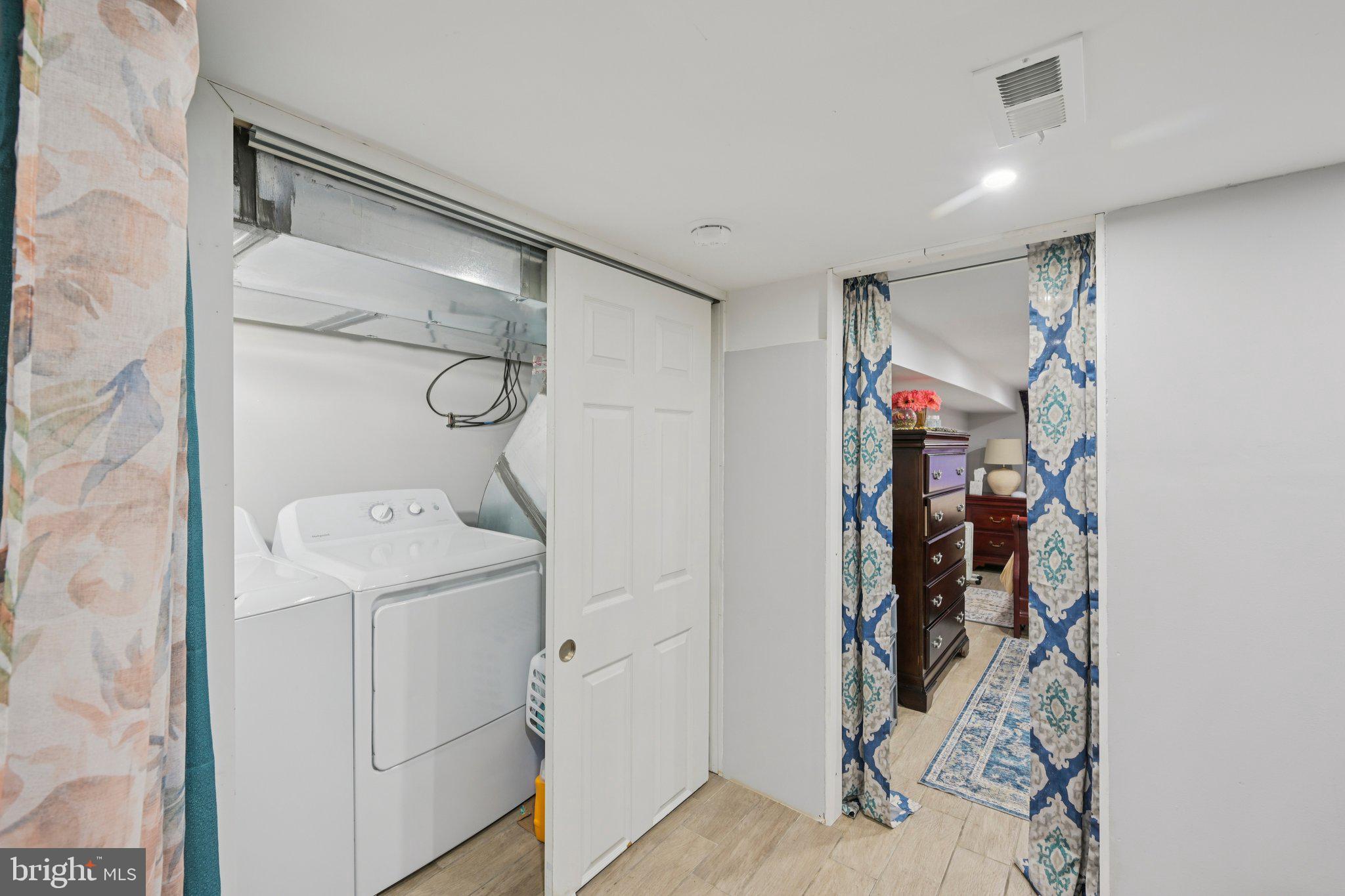 PHILADELPHIA - Residential