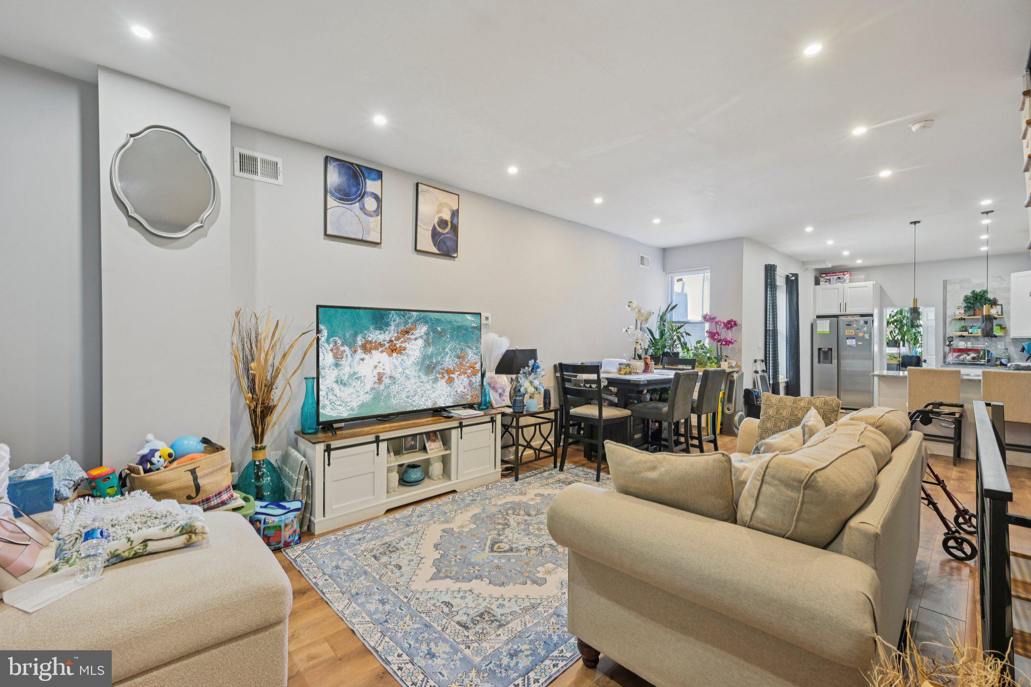 PHILADELPHIA - Residential