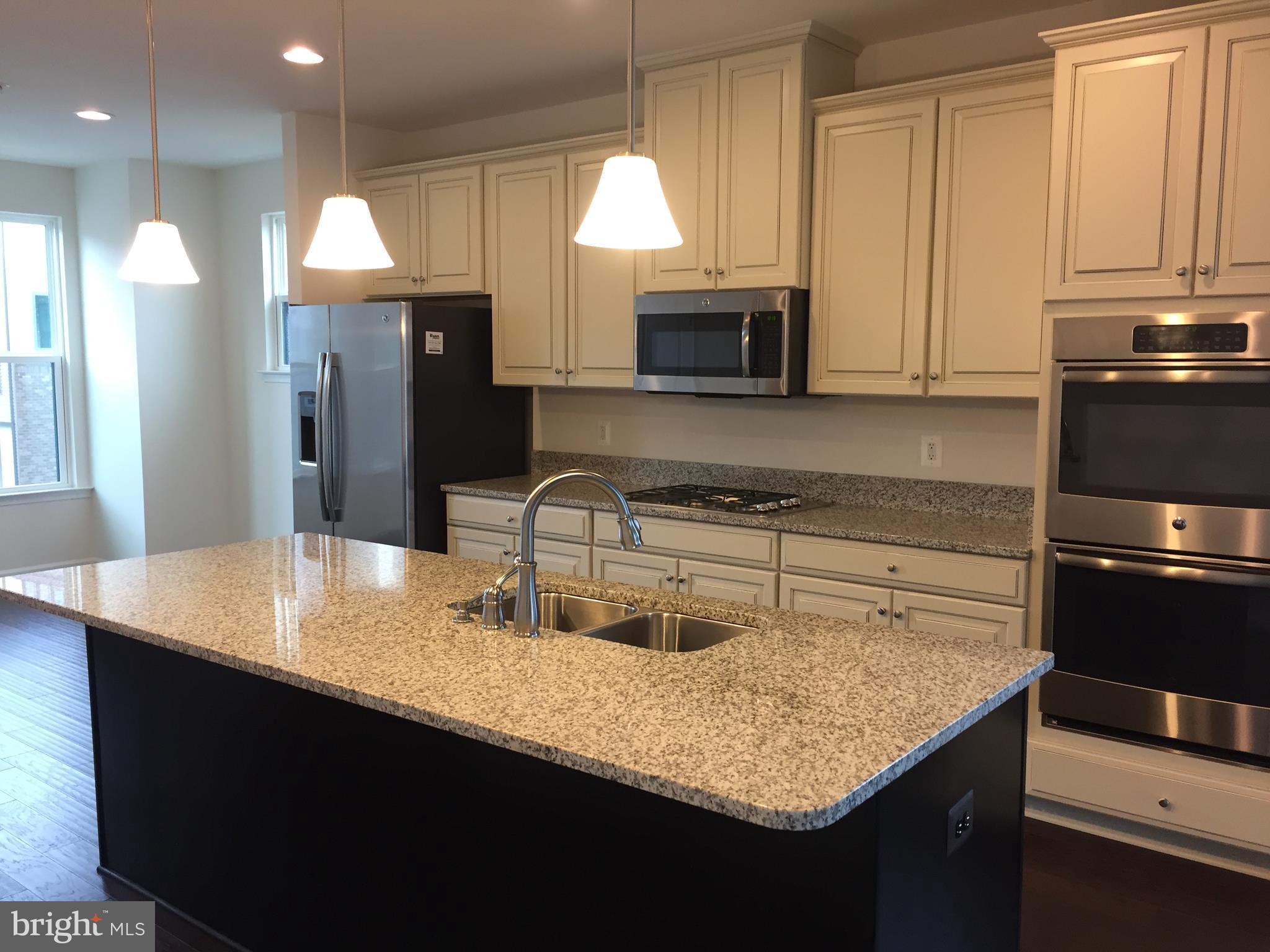 WESTMOORE - Residential Lease