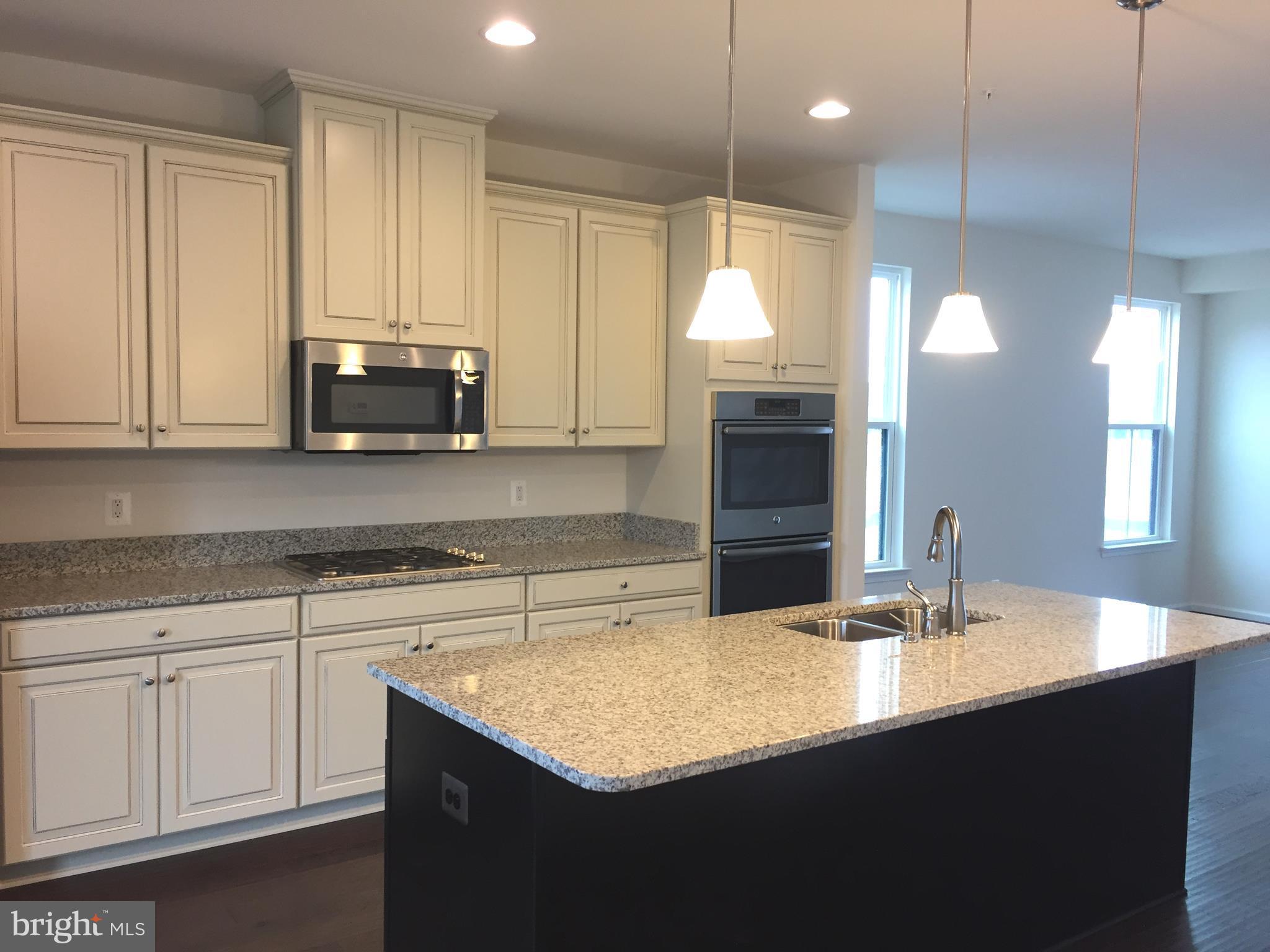 WESTMOORE - Residential Lease