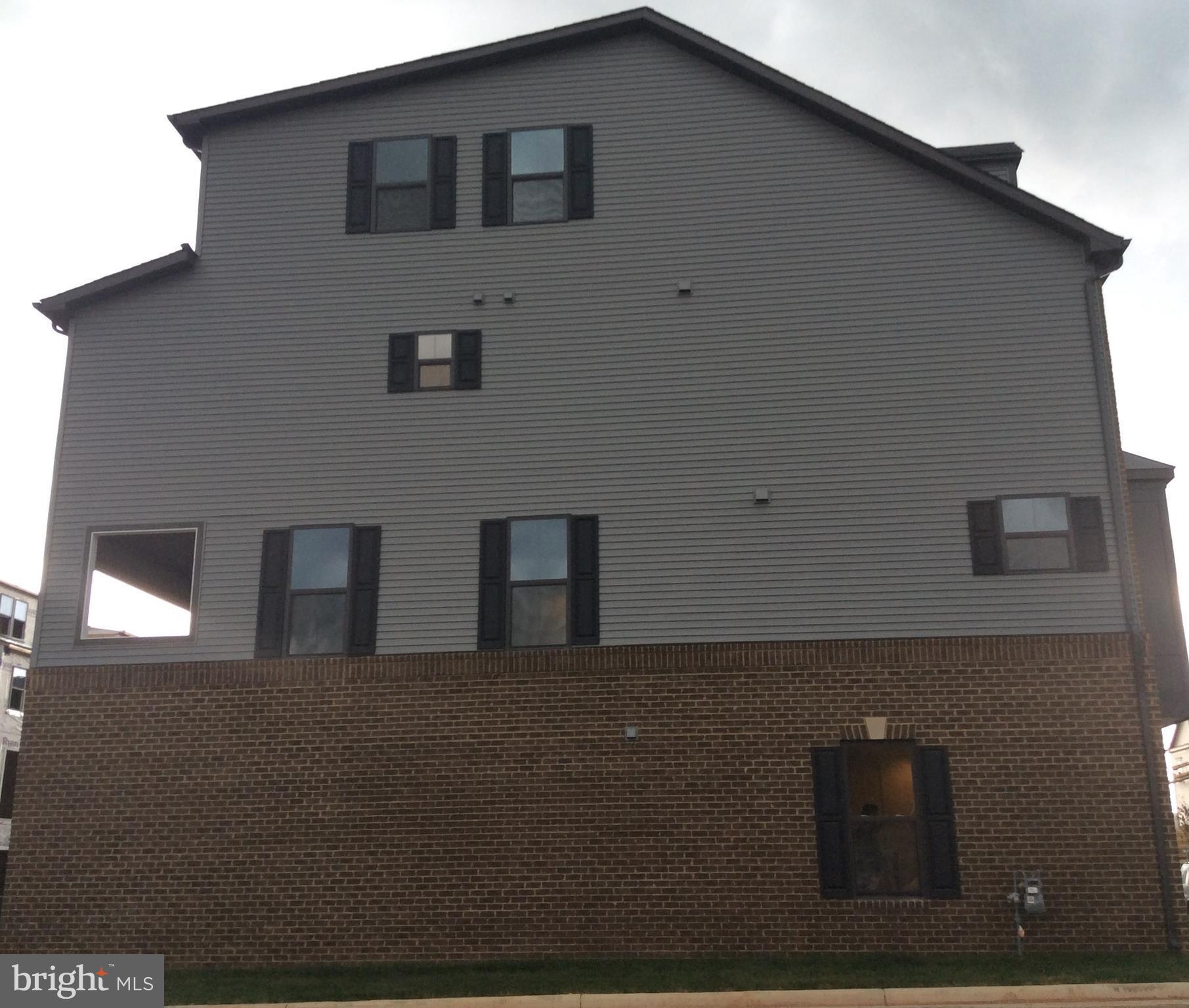 WESTMOORE - Residential Lease