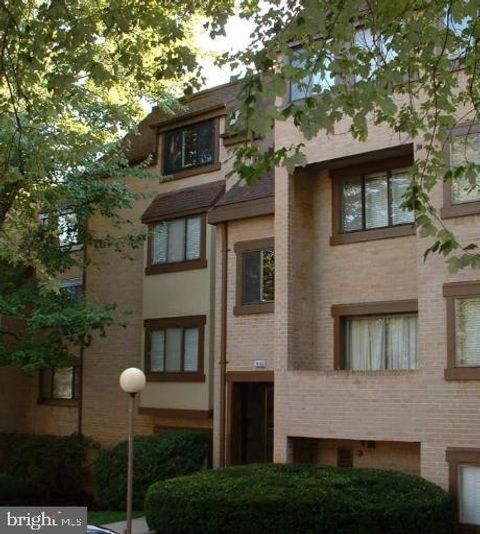 1658 PARKCREST CIRCLE 2C/300 RESTON VA 20190