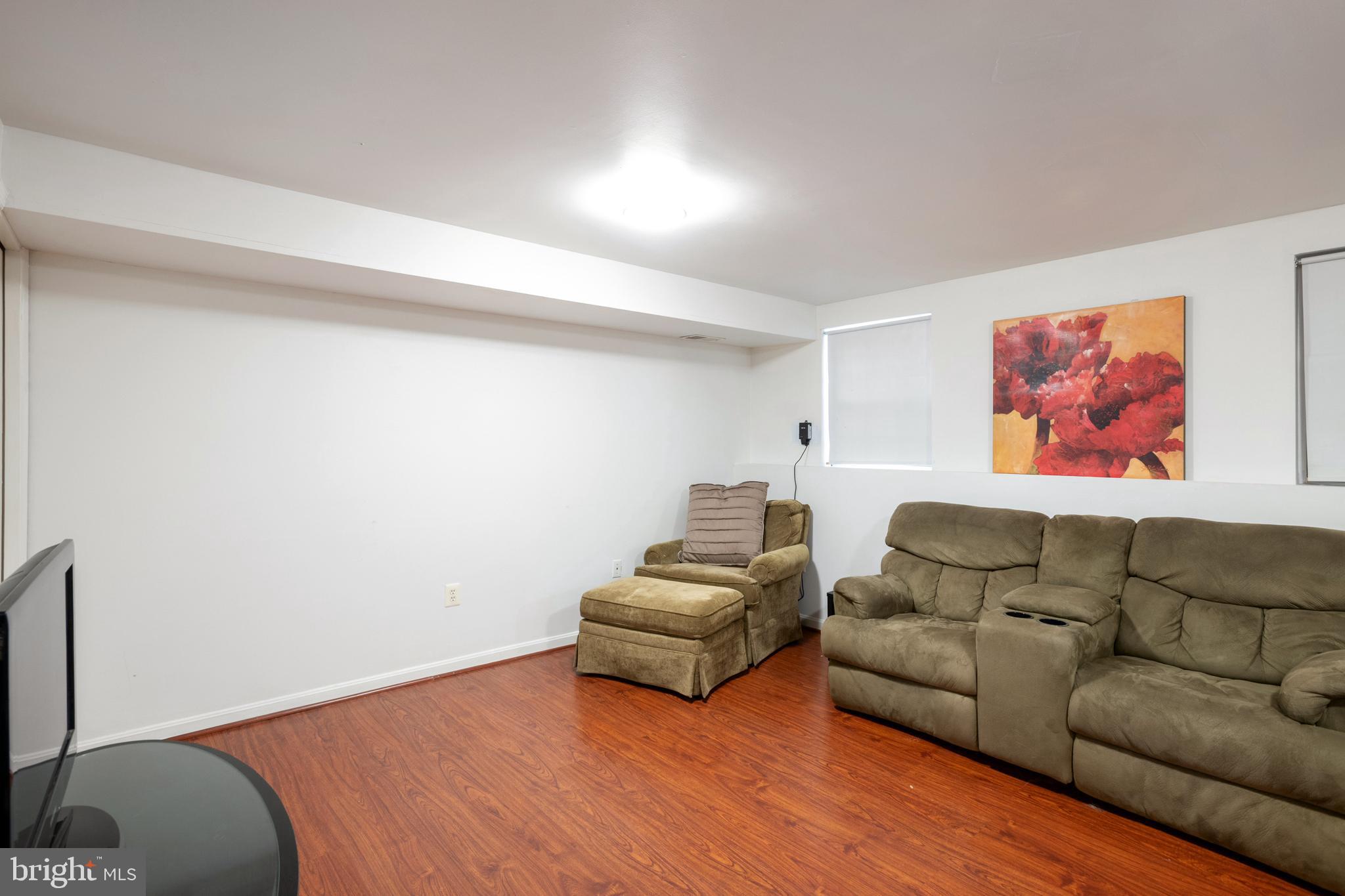 ROLLING BROOK - Residential