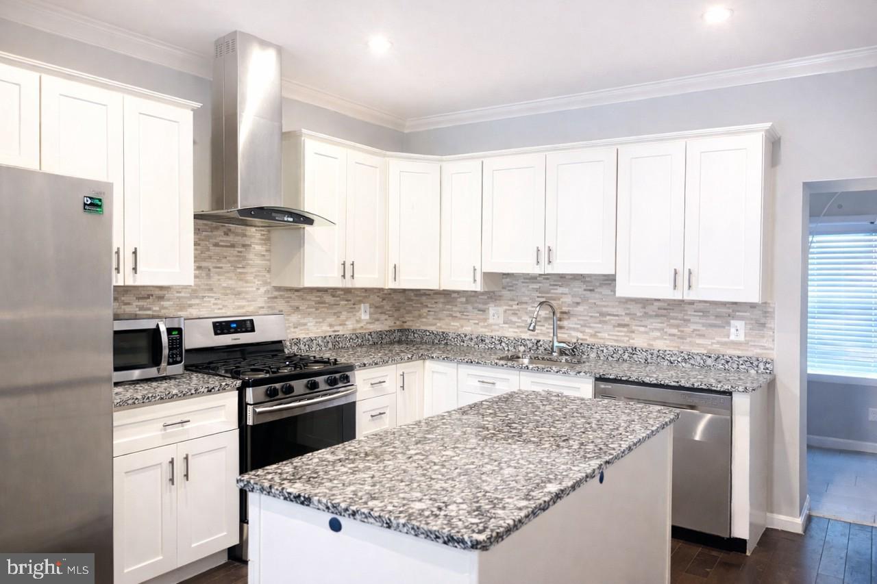 HIGHLANDTOWN - Residential