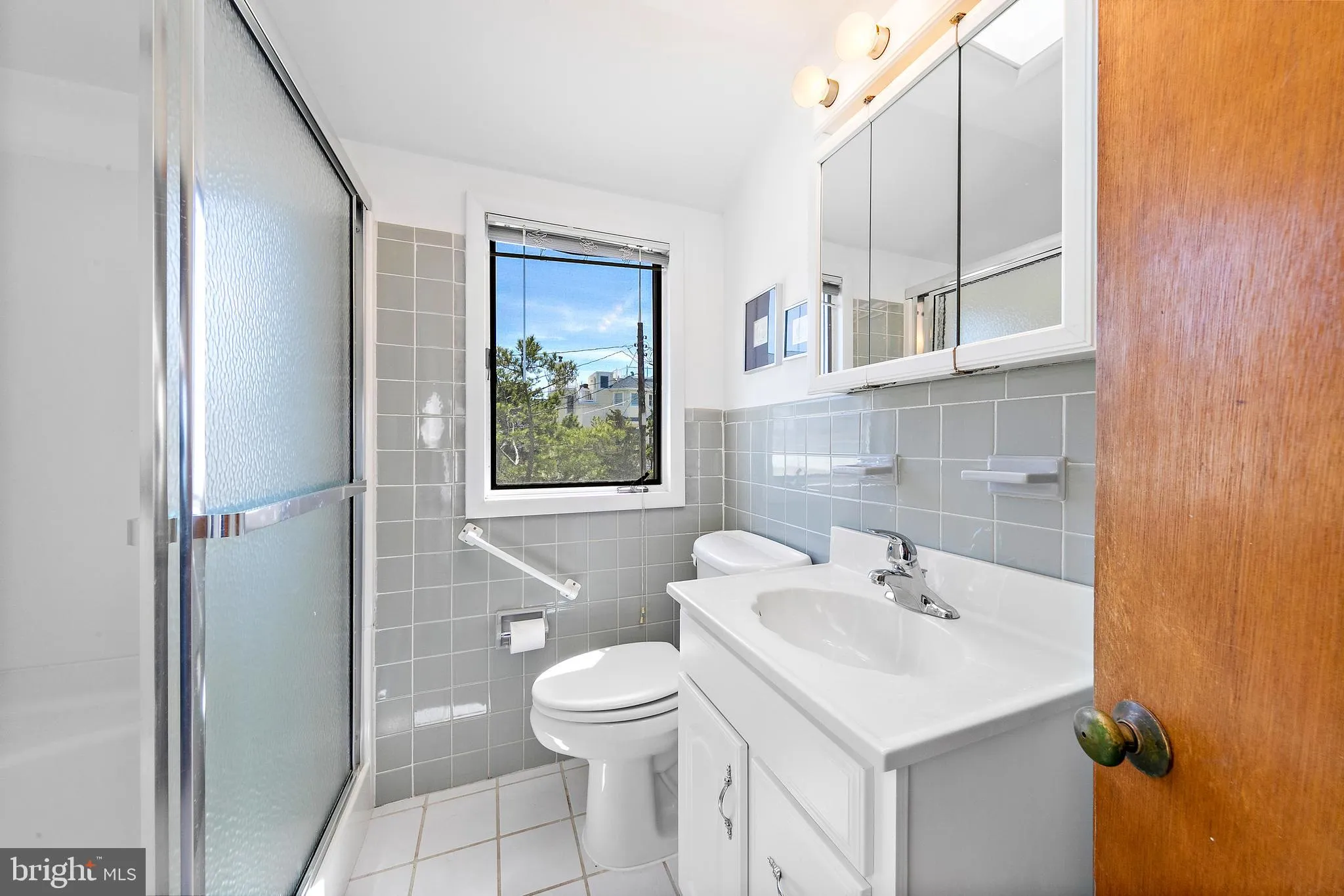 Long Beach Township, New Jersey 08008, United States, 5 Bedrooms Bedrooms, ,2 BathroomsBathrooms,Residential,Pending,60422