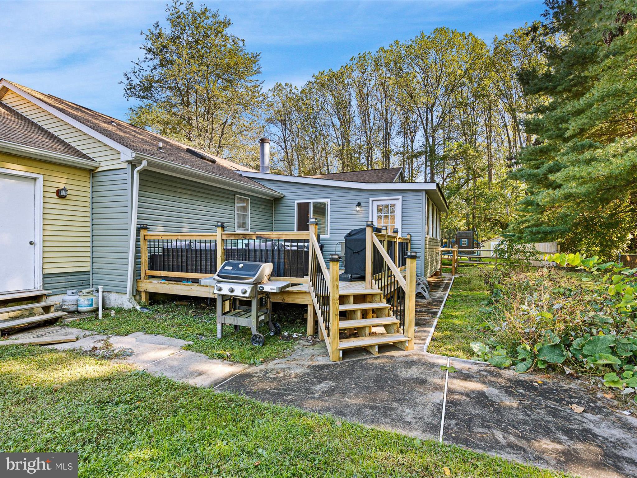 30 E ROSEMONT CIRCLE