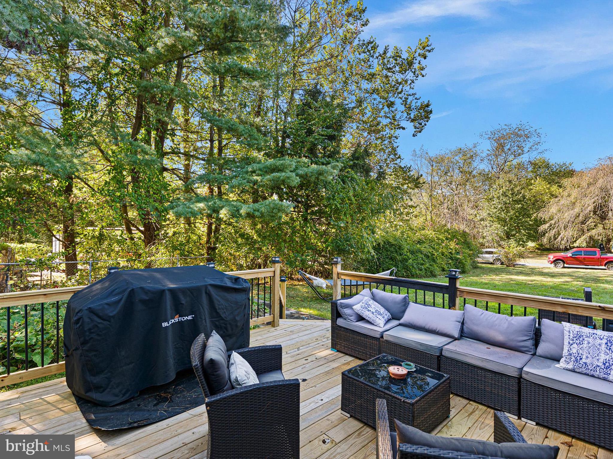 30 E ROSEMONT CIRCLE