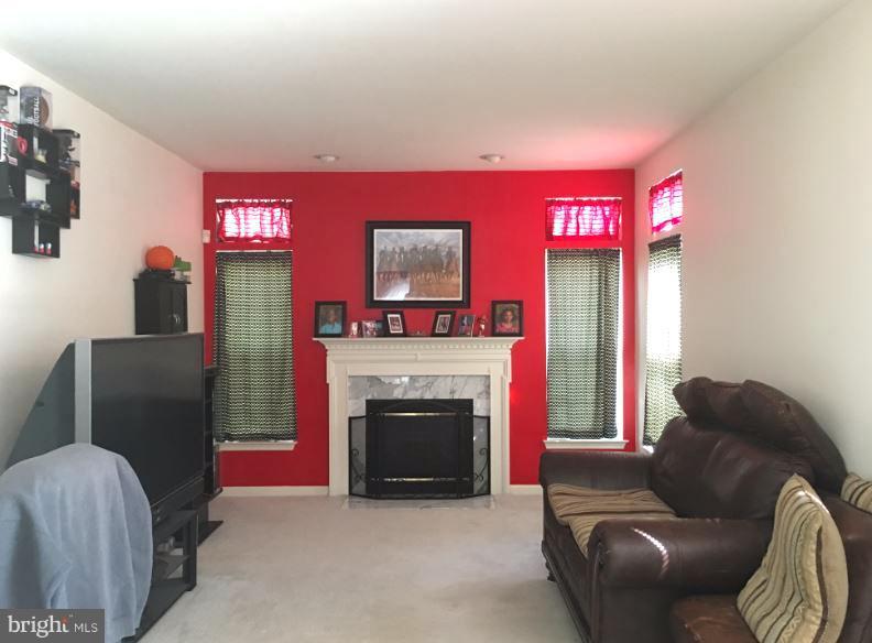 ST CHARLES SUB - SHEFFIELD - Residential Lease