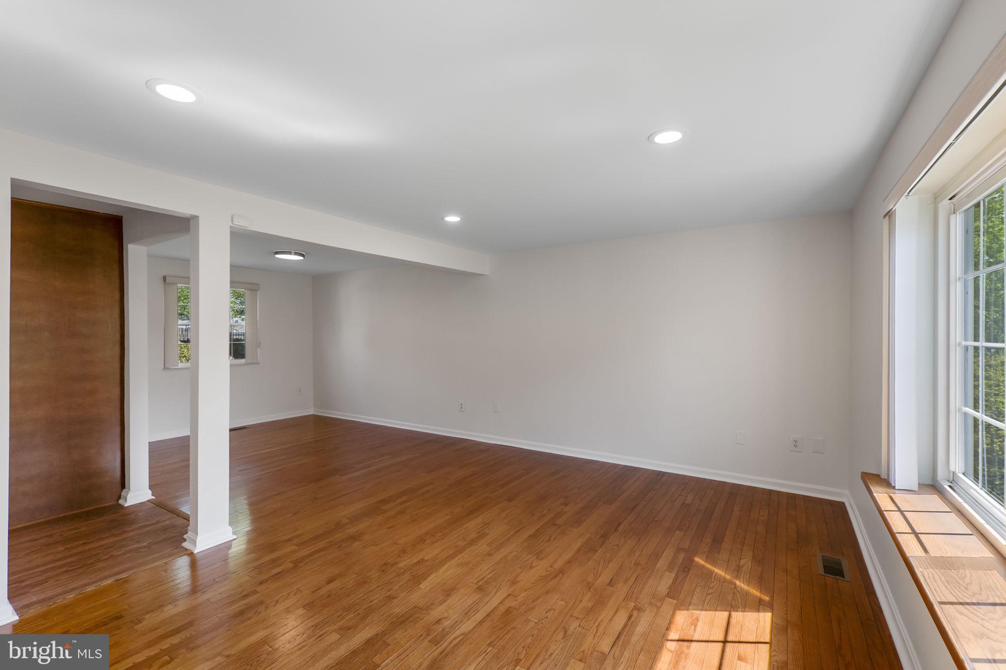 GLADE MANOR - Residential